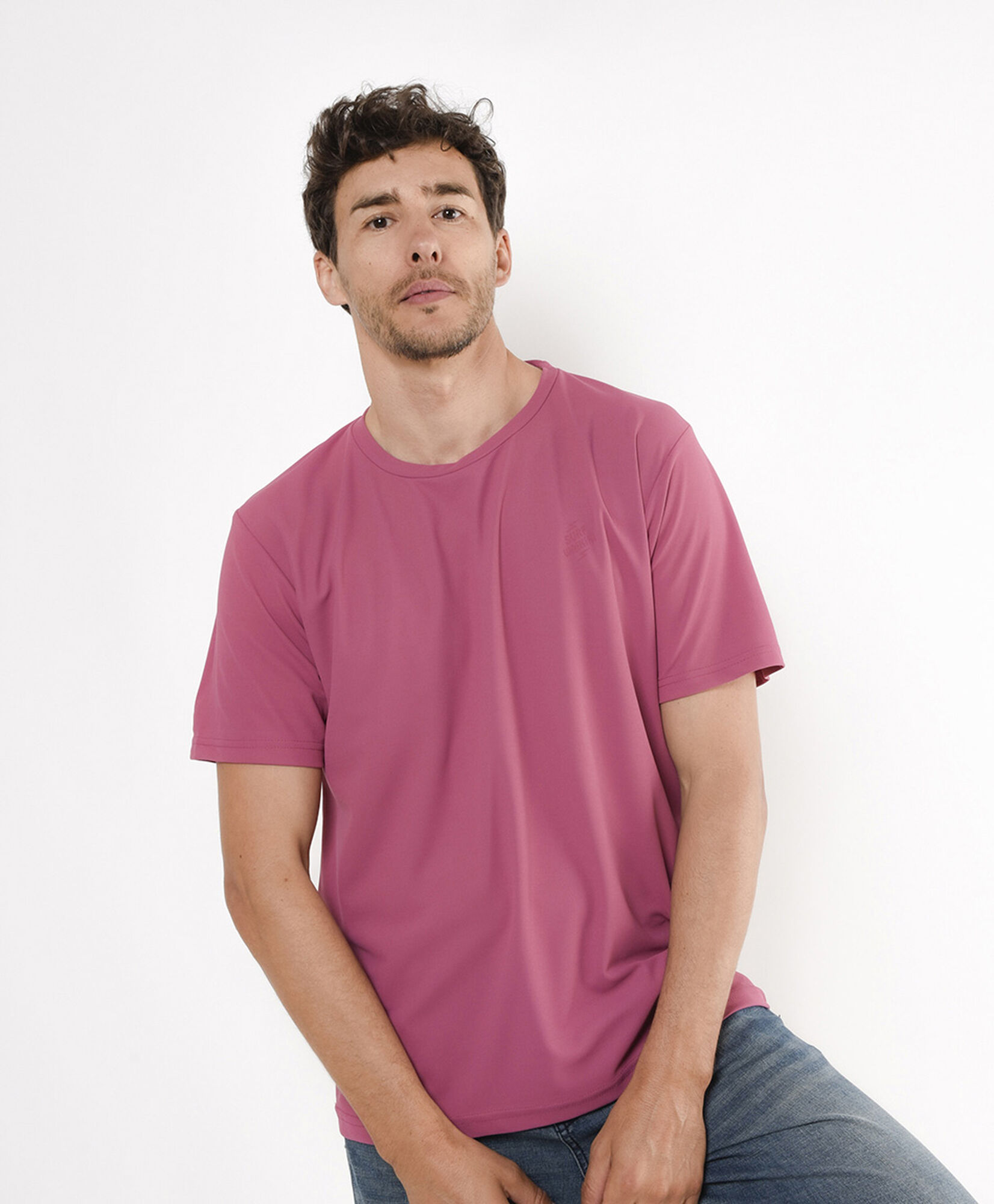 Polera hombre dry fit estampada Polera hombre dry fit estampada