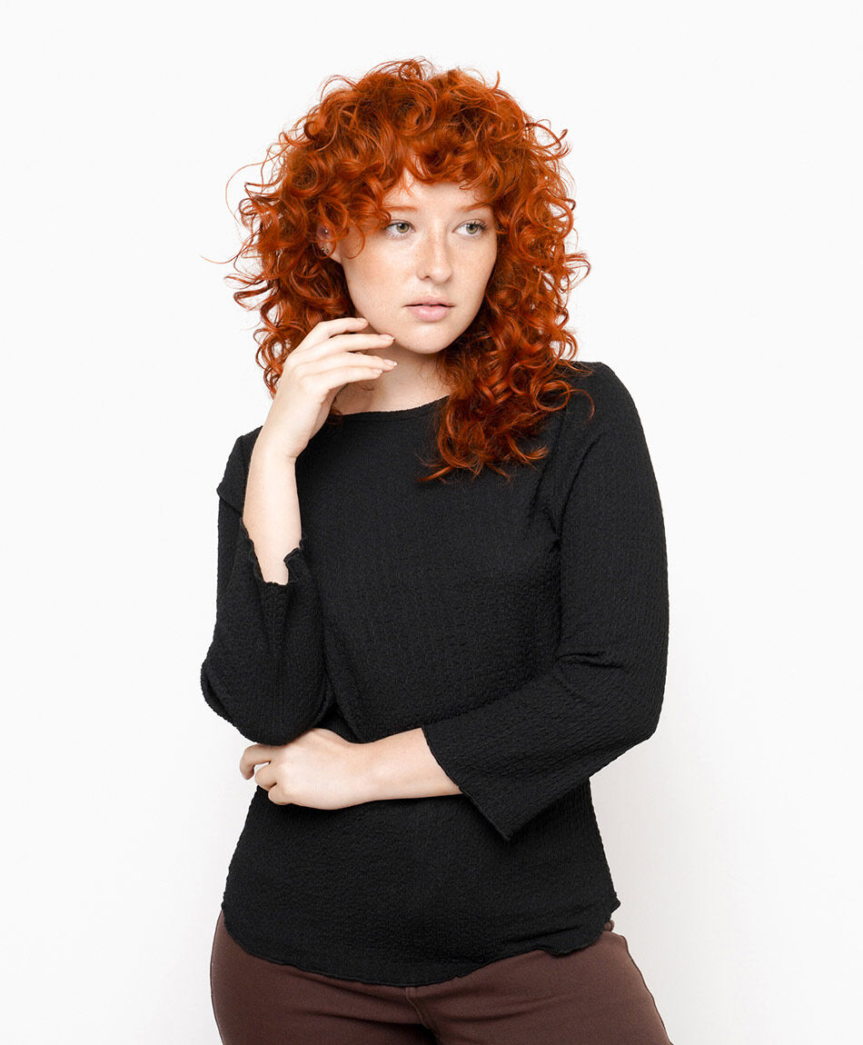 Polera mujer texturizada black