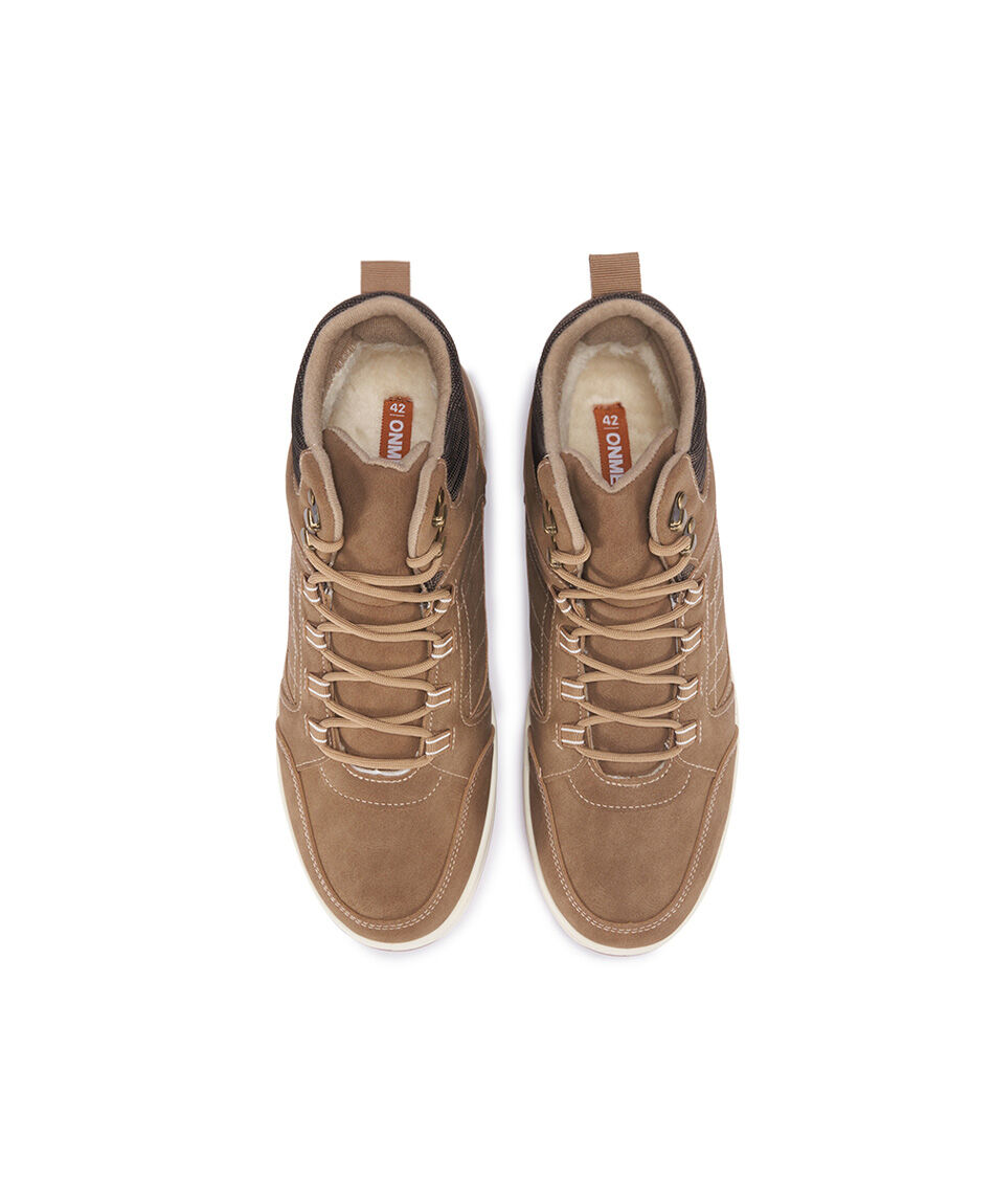 Bot&iacute;n hombre casual beige