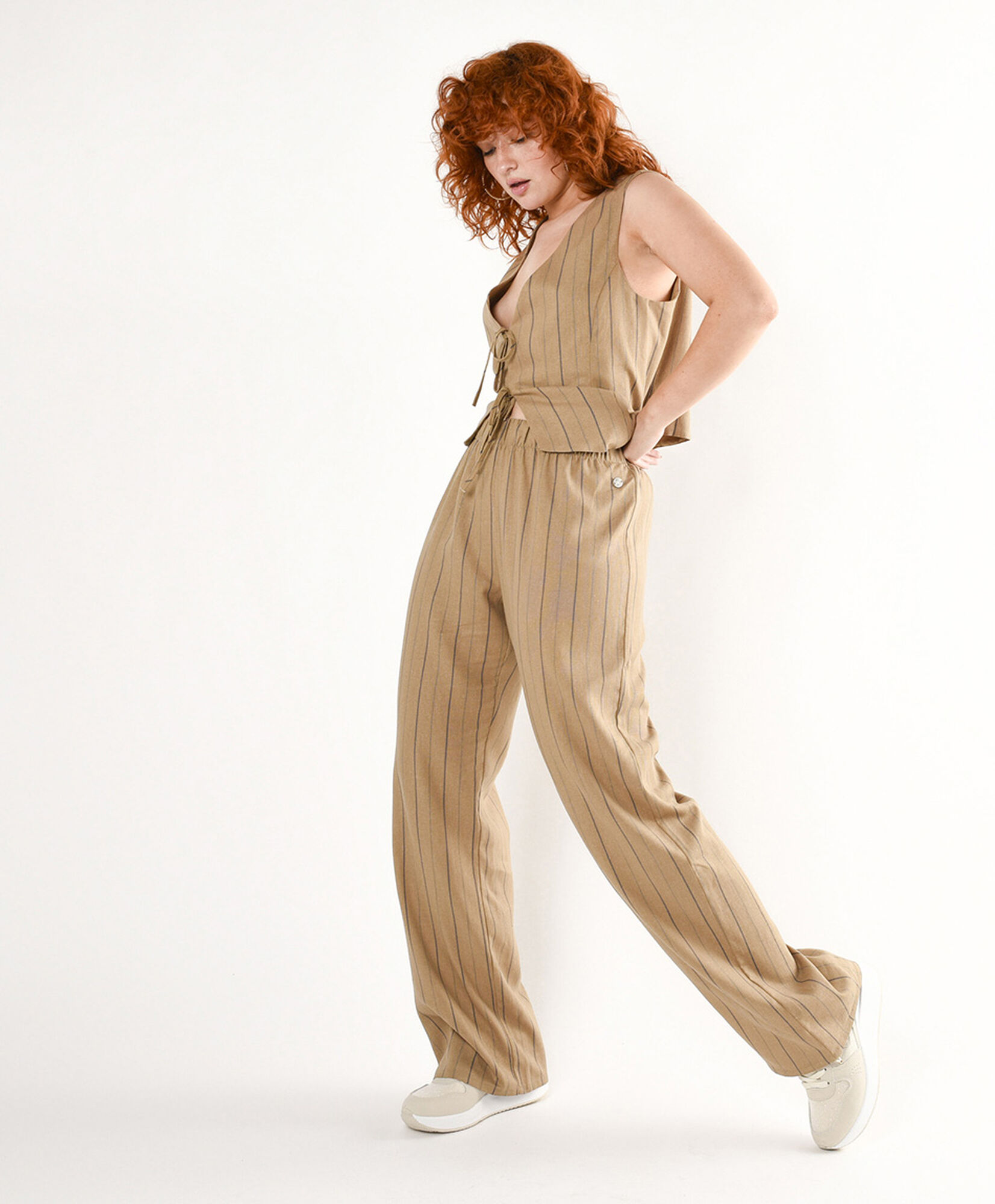 Pantalón mujer líneas Pantalón mujer líneas