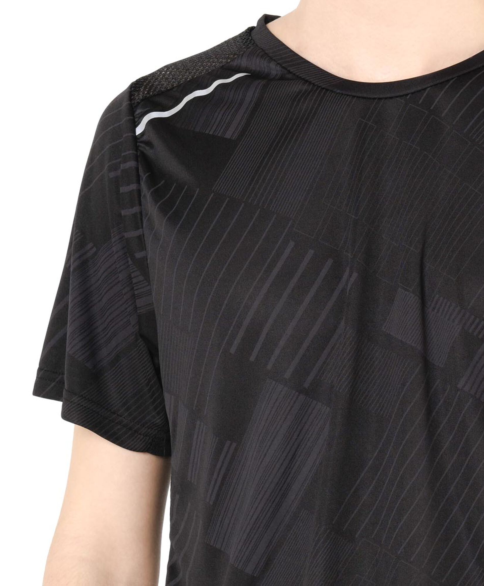 Polera deportiva hombre líneas negra Polera deportiva hombre líneas negra