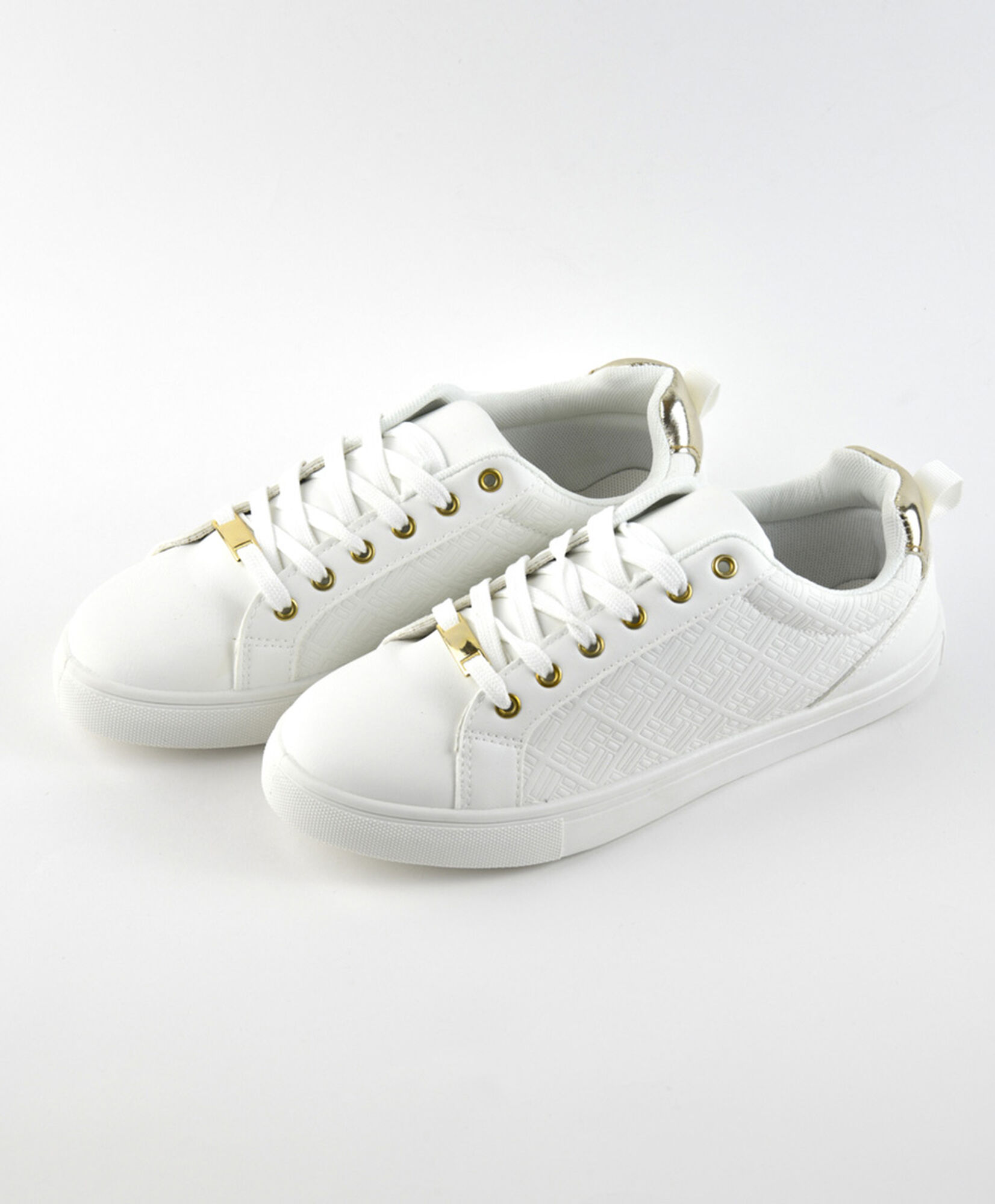 Zapatilla mujer blanca diseño Zapatilla mujer blanca diseño