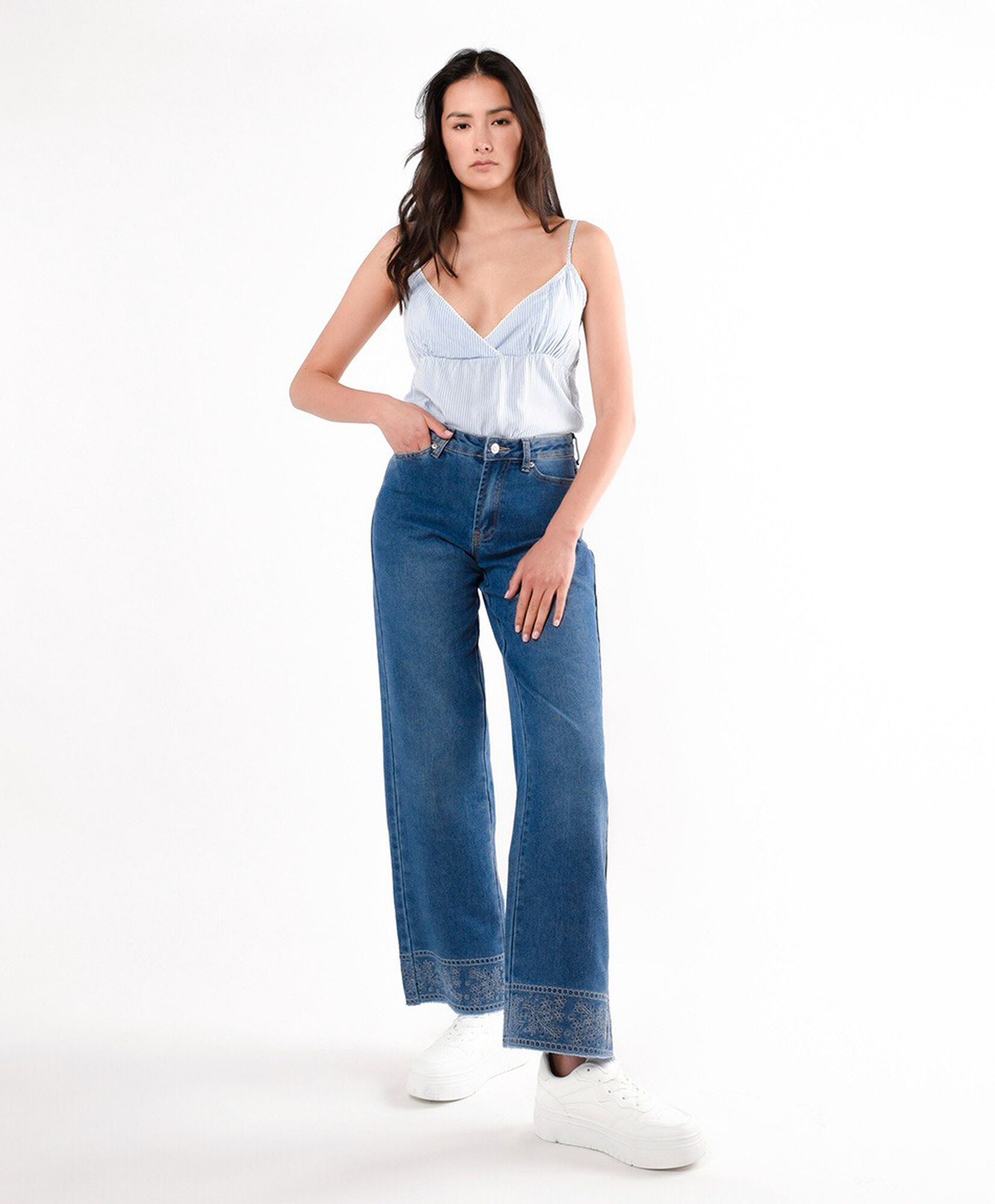 Jeans mujer basta bordada wide Jeans mujer basta bordada wide