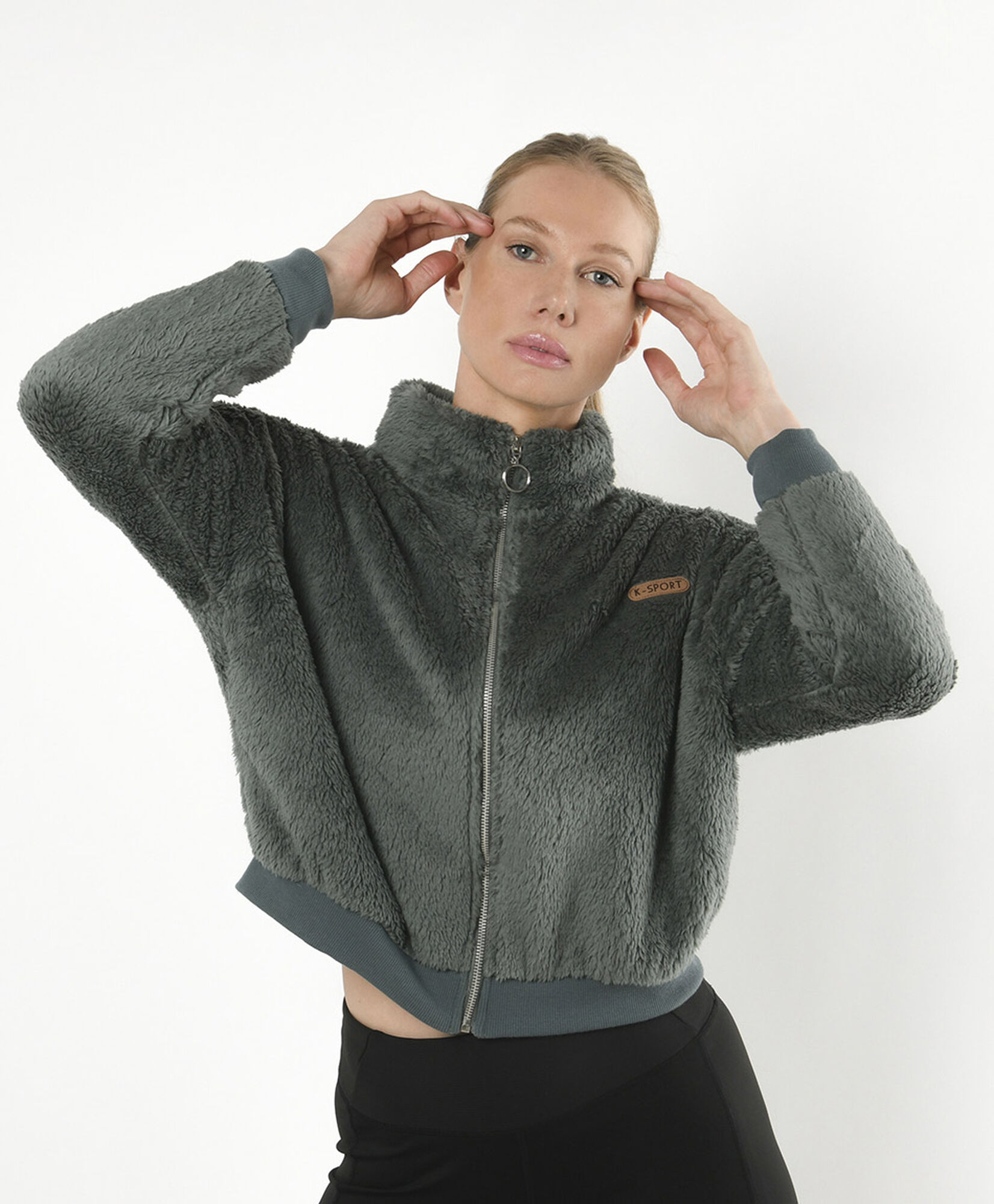 Polar deportivo mujer crop pelitos Polar deportivo mujer crop pelitos