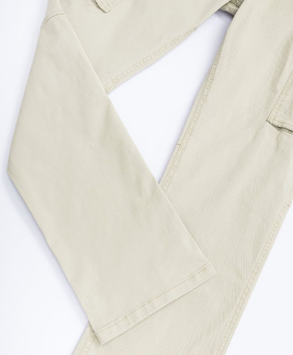 Pantal&oacute;n hombre liso cargo
