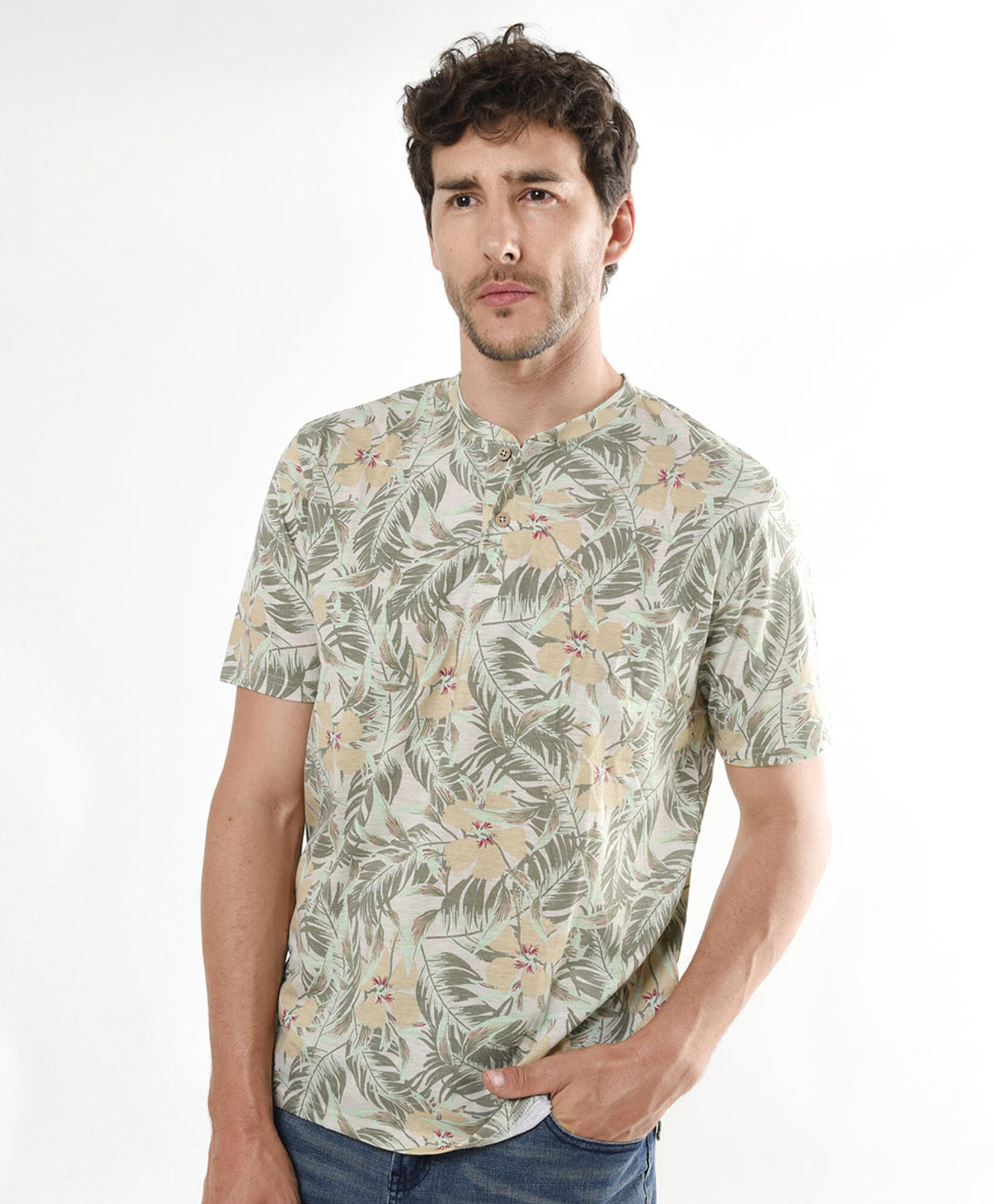 Polera hombre floral con botones verde Polera hombre floral con botones verde