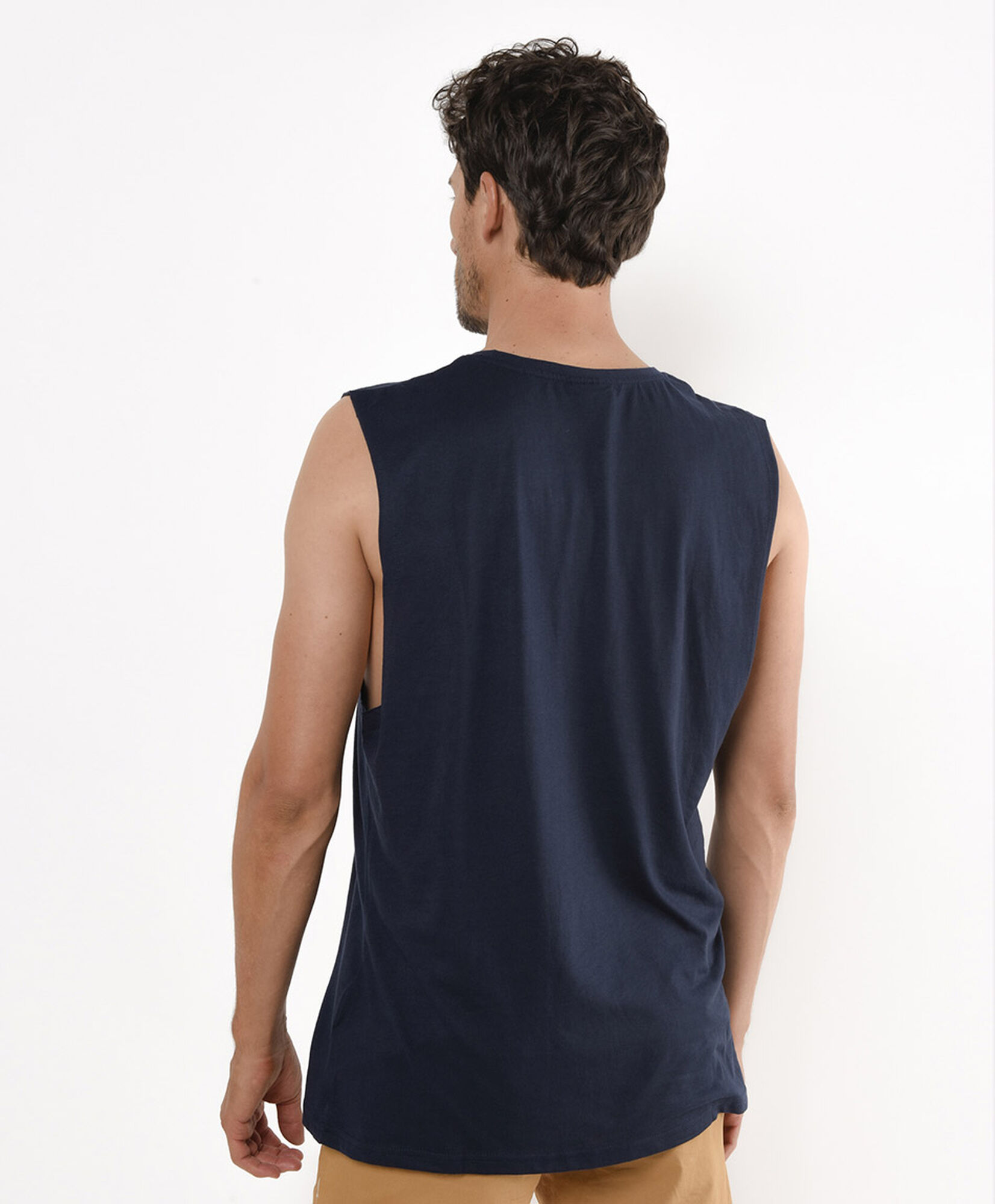Polera hombre chill sin mangas Polera hombre chill sin mangas