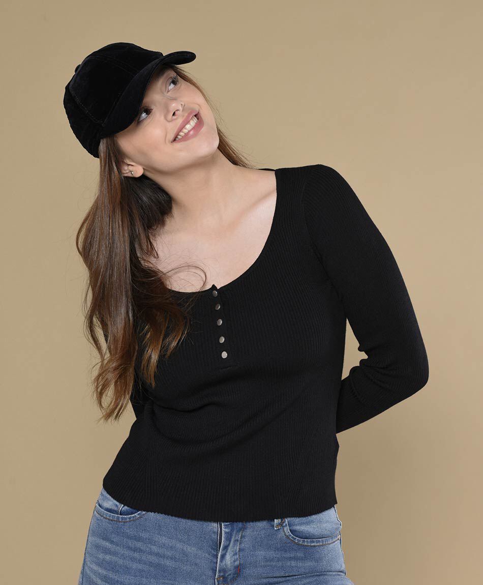 Tejido mujer canal&eacute; botones ajustado