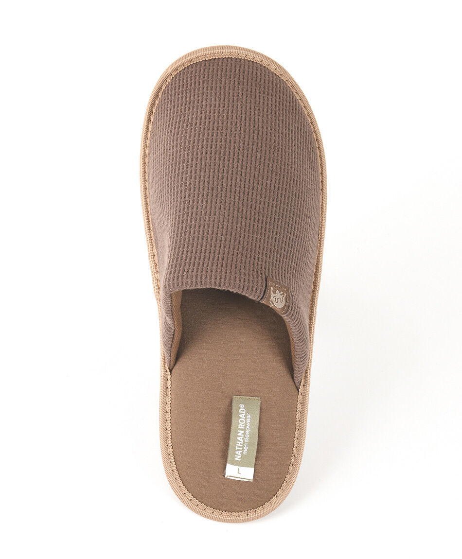 Pantufla hombre caf&eacute;