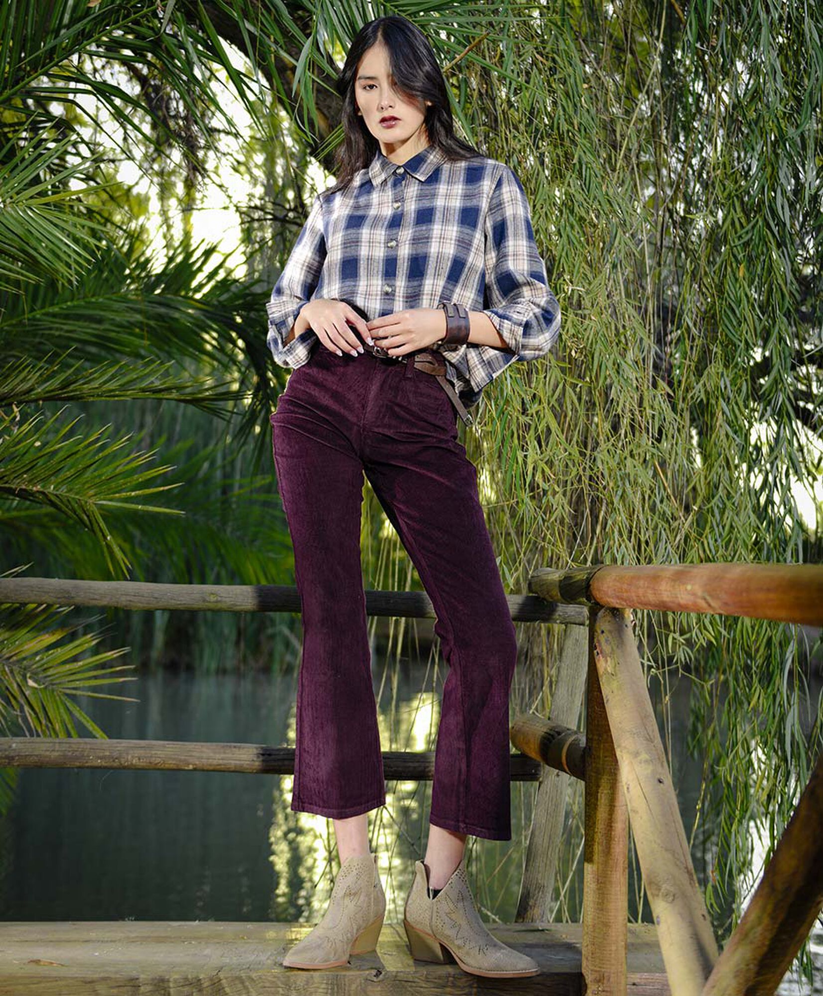 Pantalón mujer corderoy flare Pantalón mujer corderoy flare
