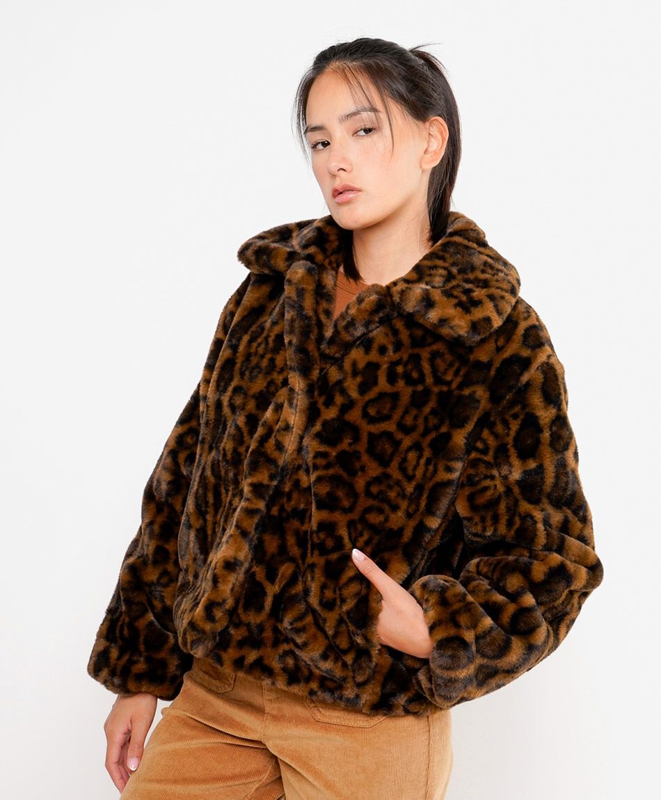 Chaqueta mujer animal print broches