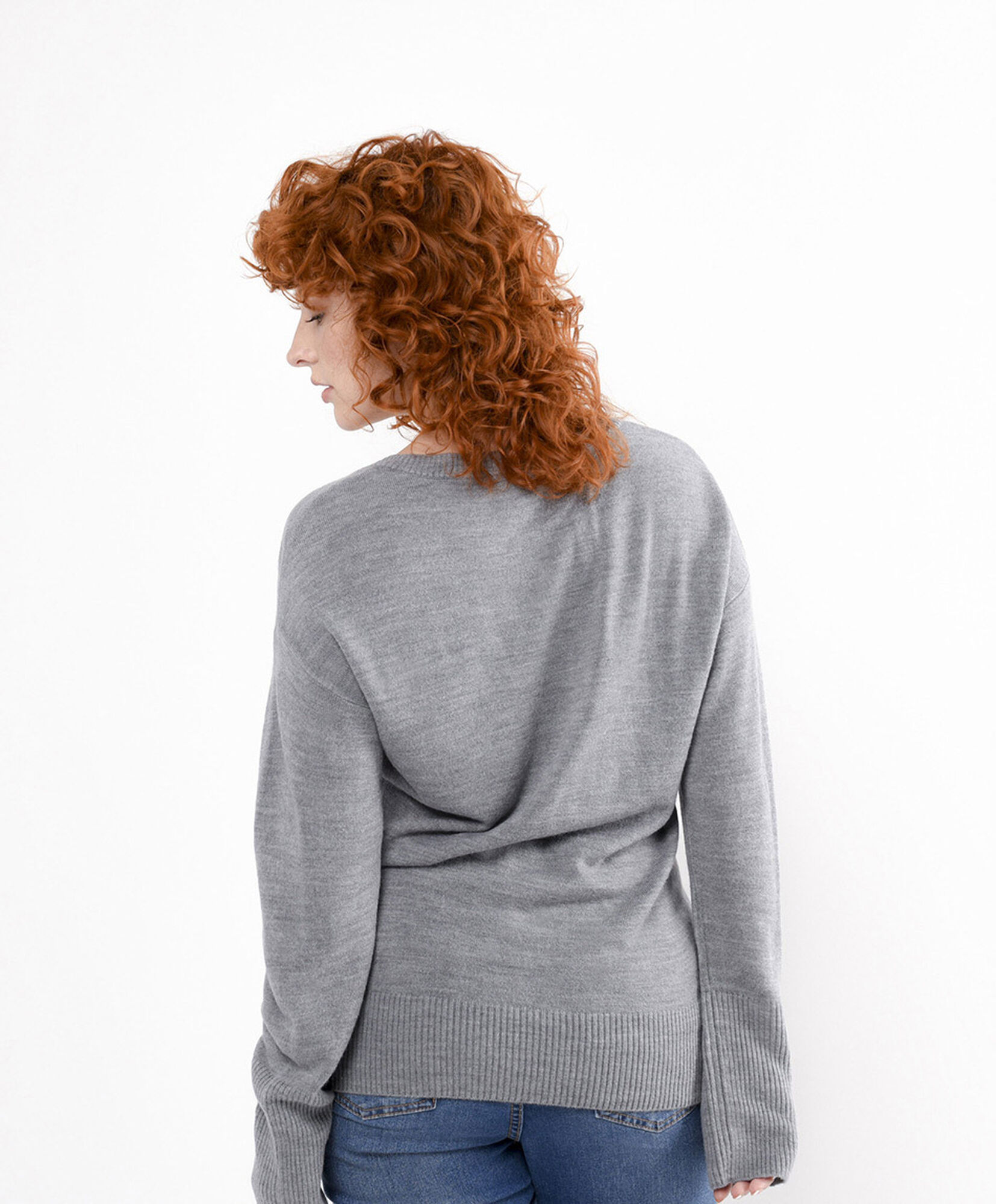 Sweater mujer gris cuello v Sweater mujer gris cuello v