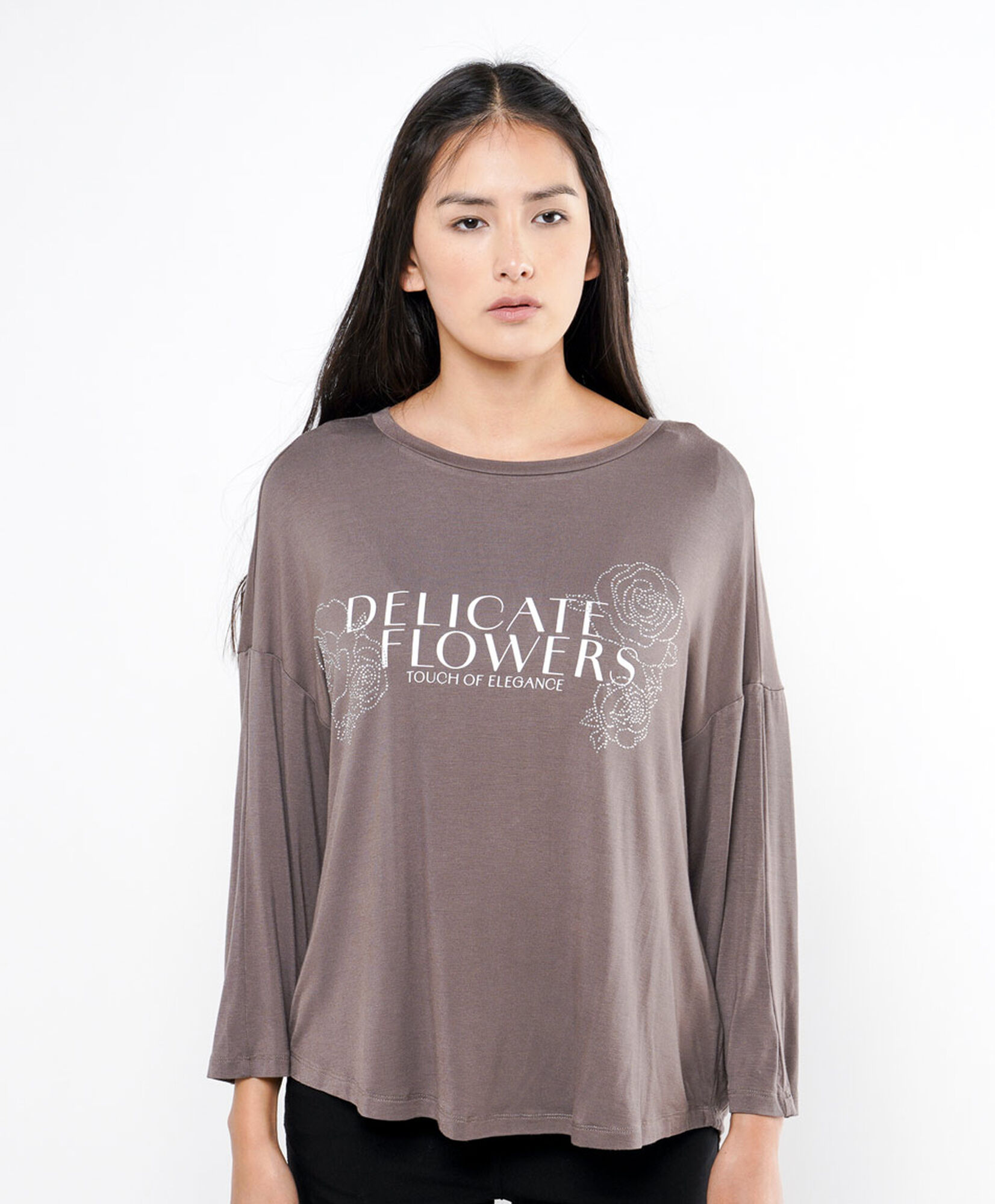 Polera mujer texto brillos Polera mujer texto brillos
