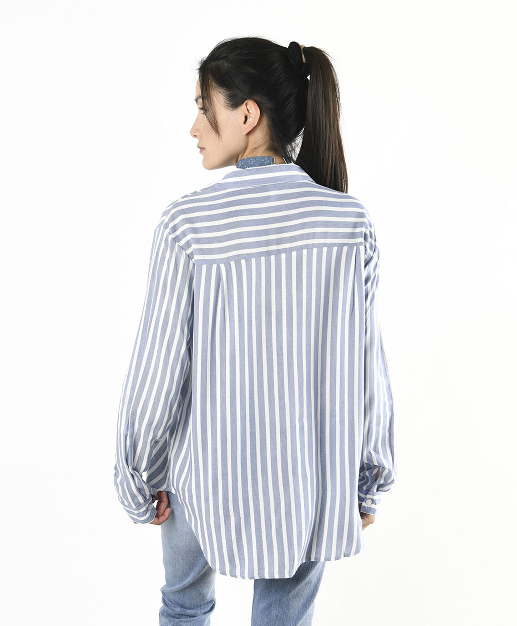 Blusa mujer líneas azul irregular Blusa mujer líneas azul irregular