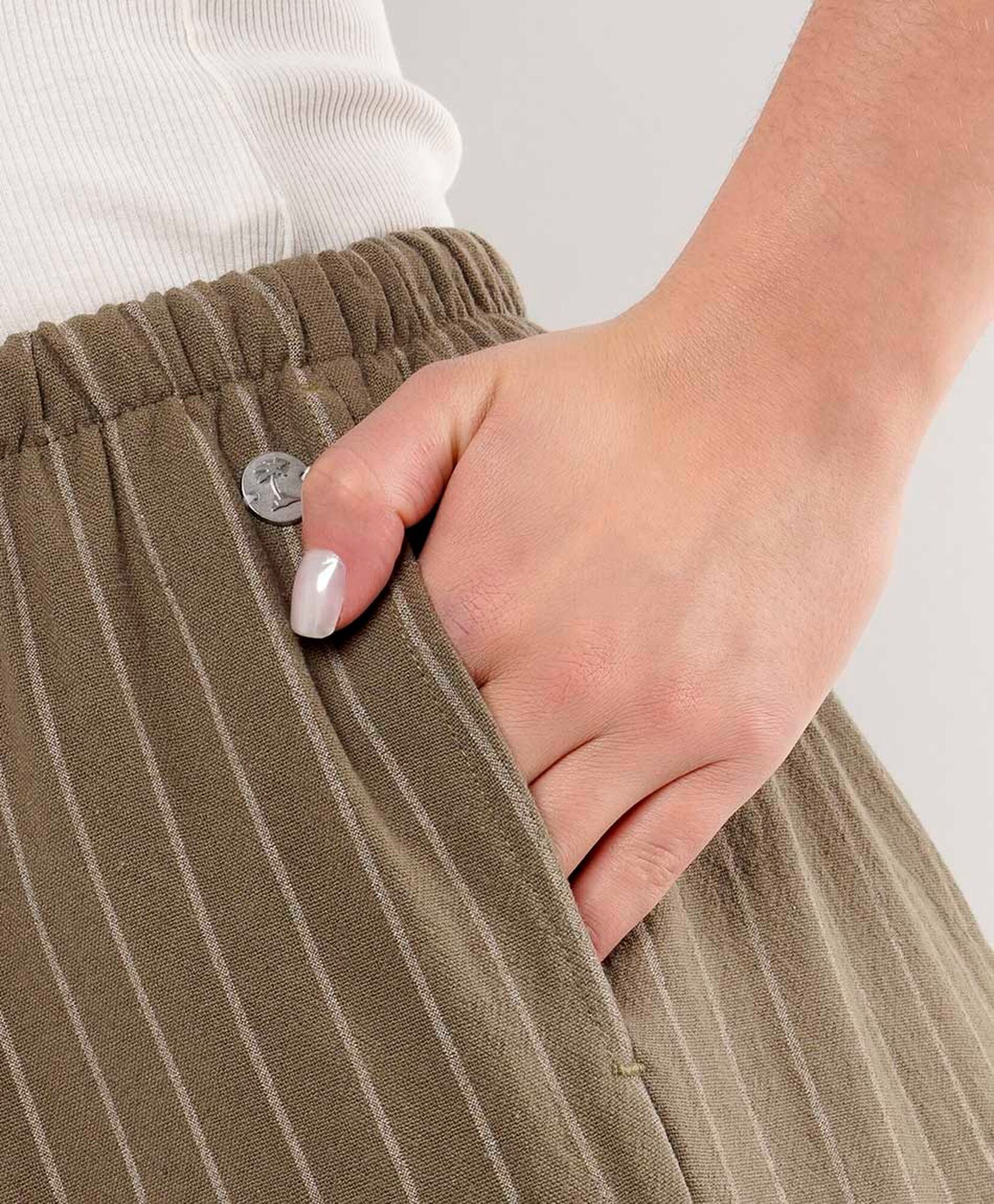 Pantalón mujer líneas cordón ajustable wide Pantalón mujer líneas cordón ajustable wide