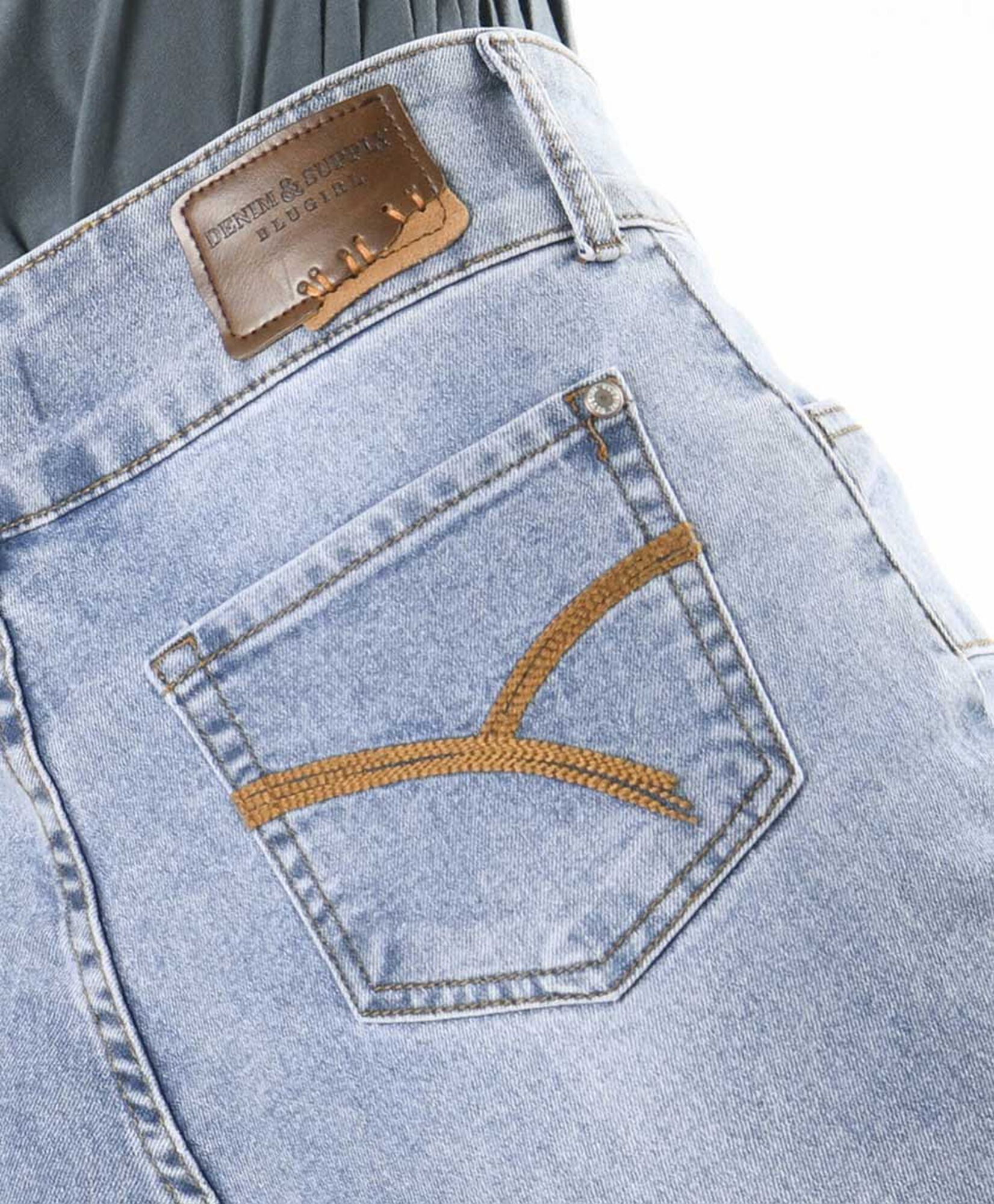 Jeans mujer bolsillo cuadrado flare Jeans mujer bolsillo cuadrado flare