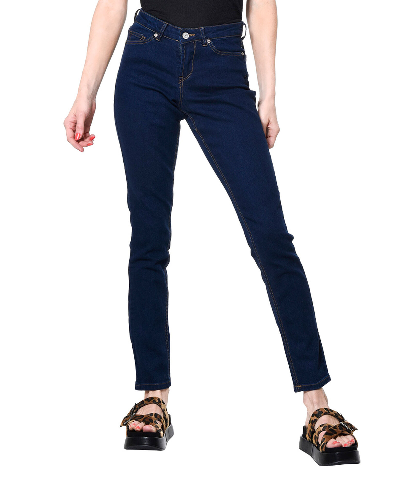 Jeans pespuntes contrastes Jeans pespuntes contrastes