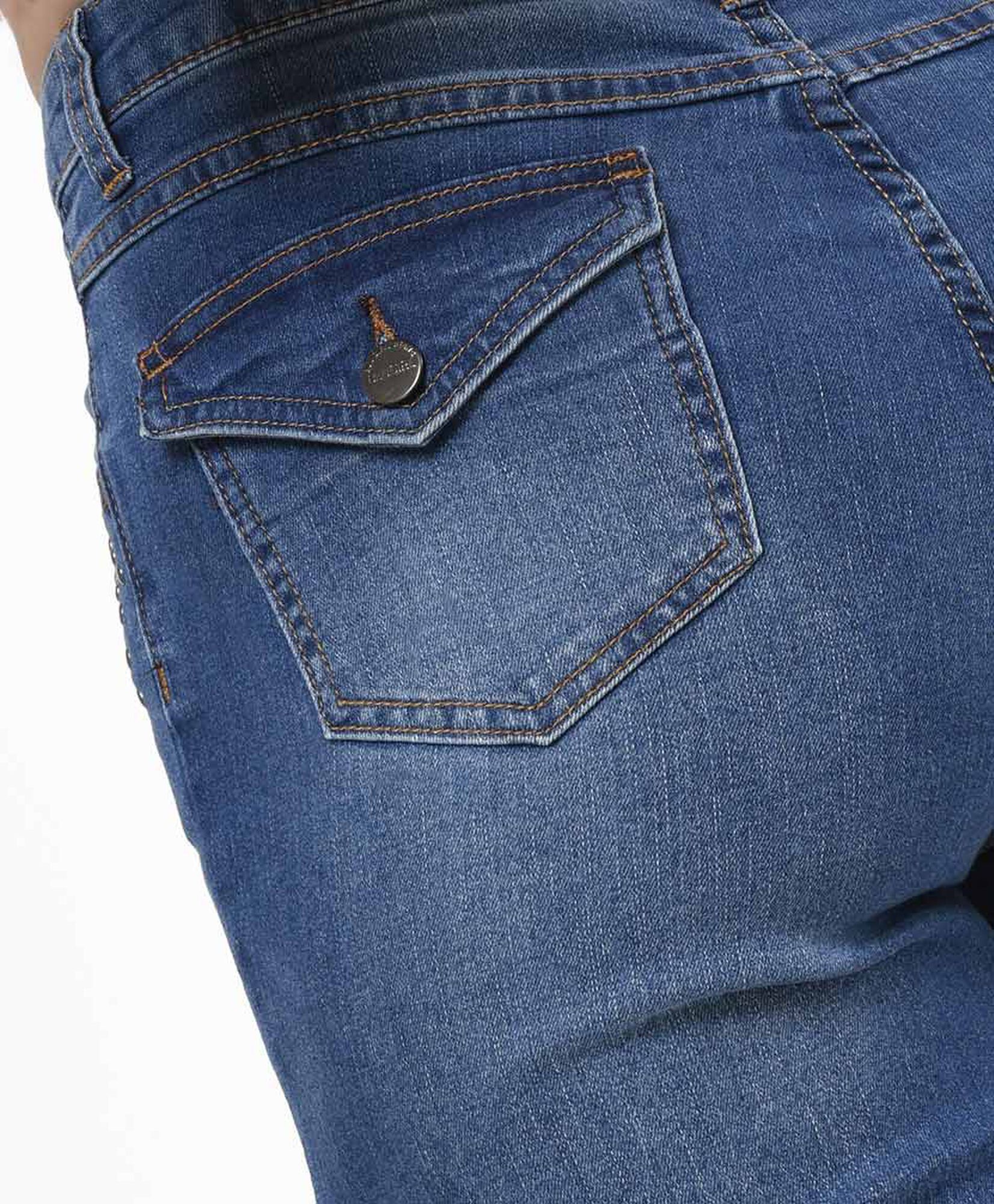 Jeans mujer tachas flare Jeans mujer tachas flare