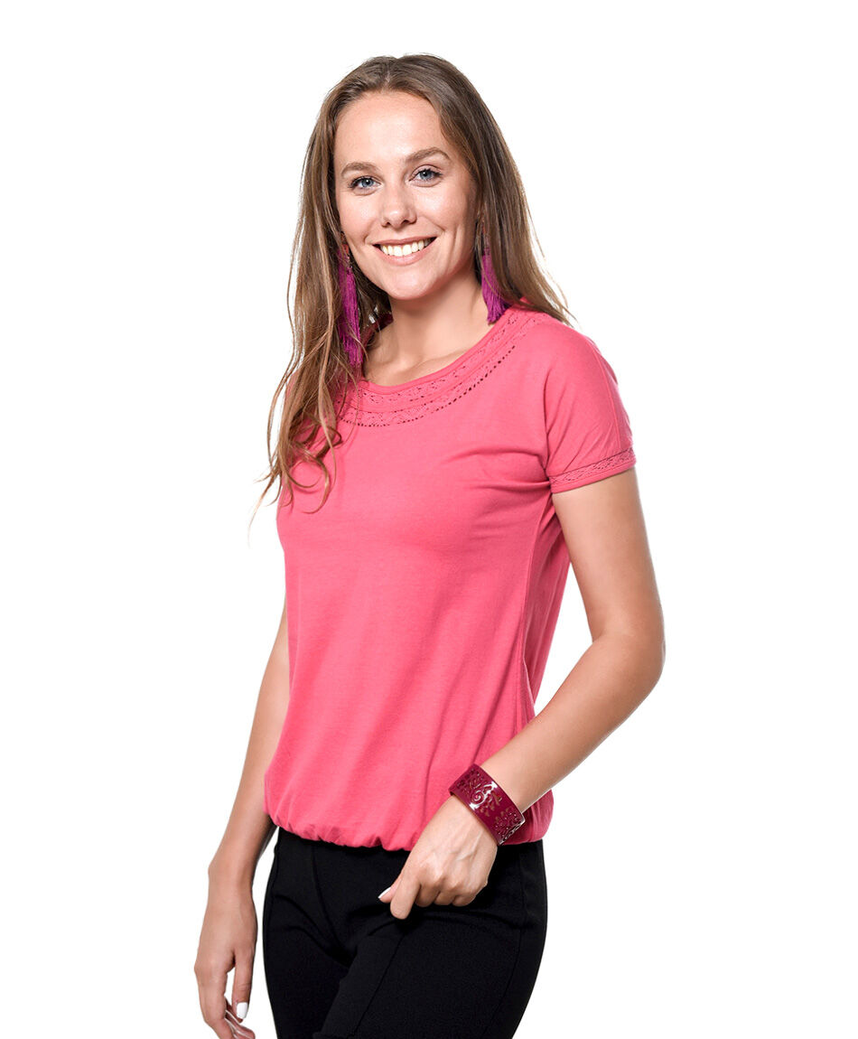 Polera detalles encaje
