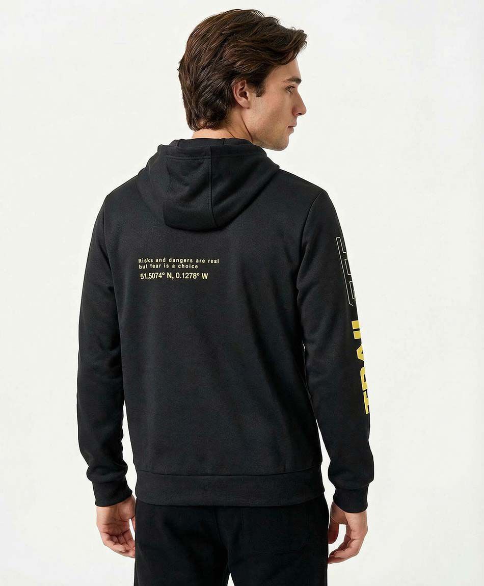 Poler&oacute;n deportivo hombre coordenadas