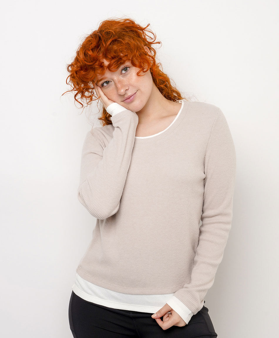 Polera mujer escote redondo profundo