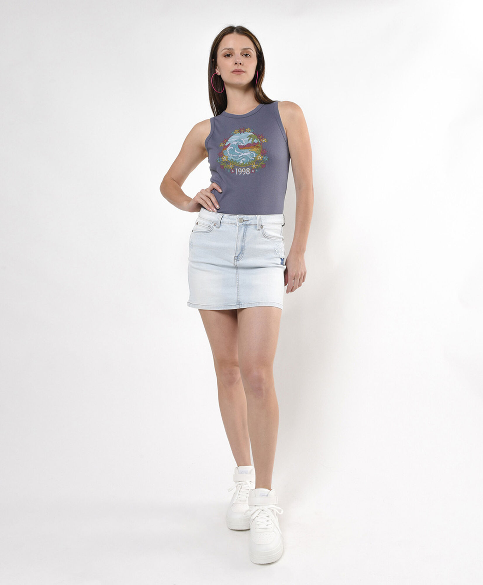 Mini falda mujer denim bordada ajustada Mini falda mujer denim bordada ajustada