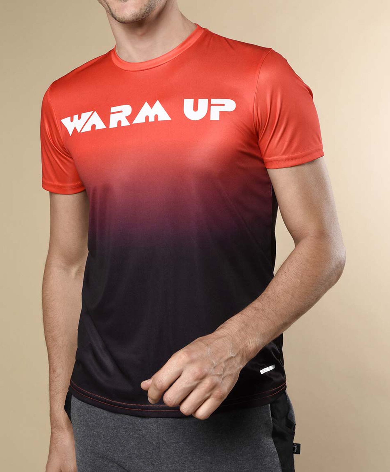 Polera deportiva manga corta cuello redondo Polera deportiva manga corta cuello redondo