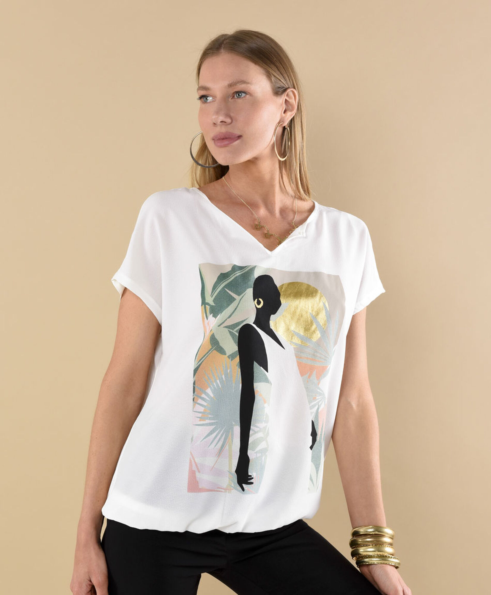 Polera manga corta cuello en v Polera manga corta cuello en v