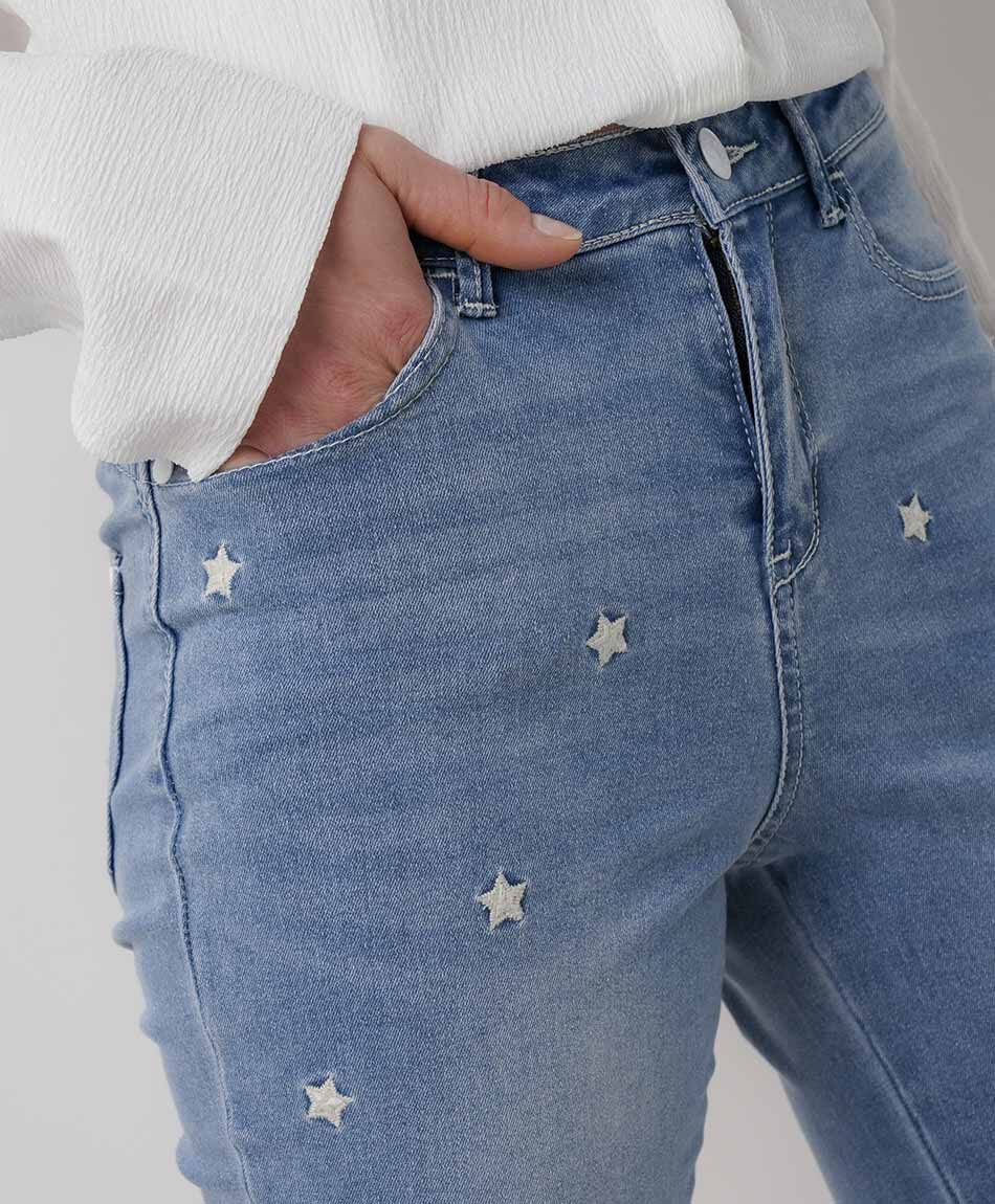 Jeans mujer skinny fit bordado estrellas