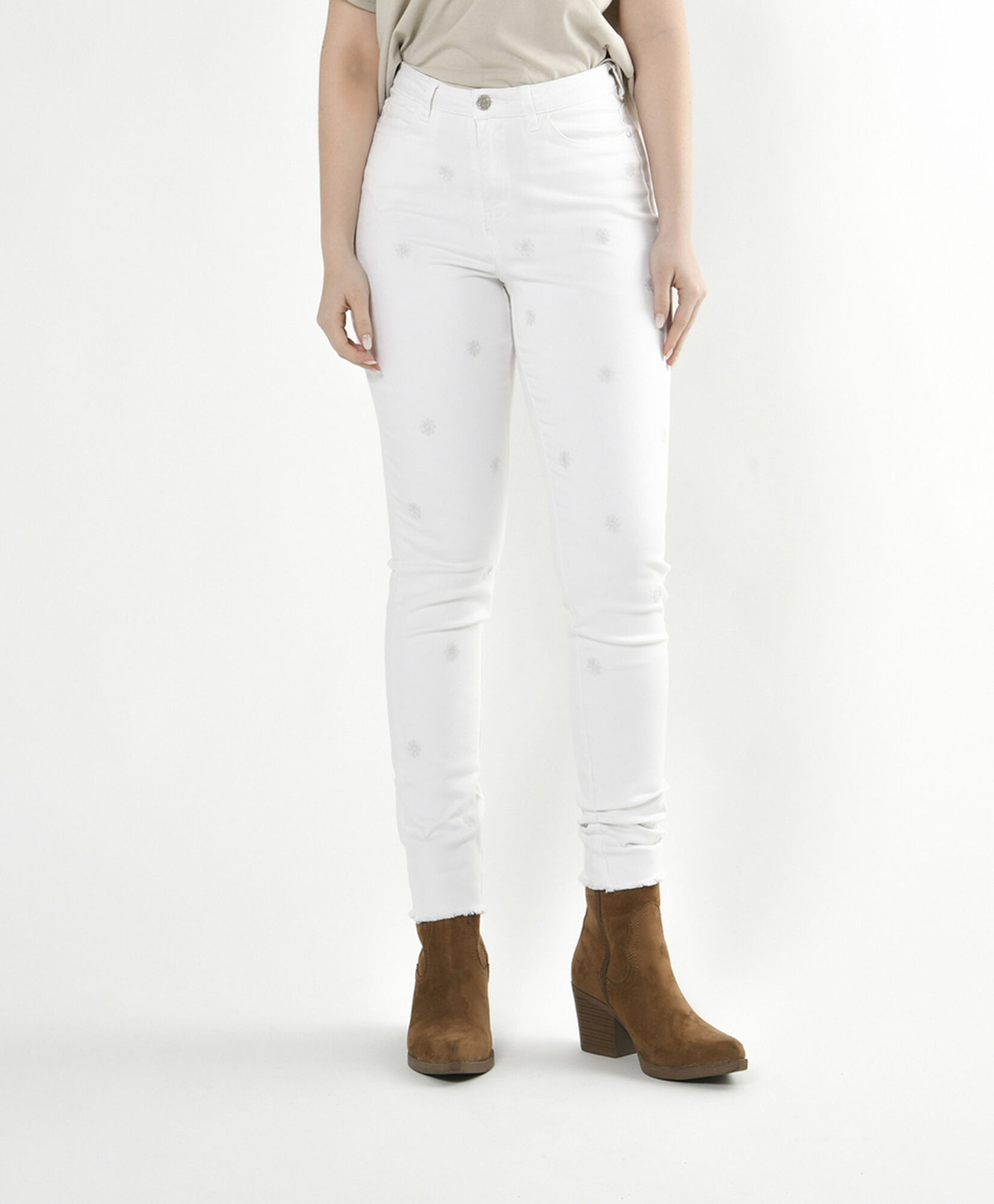 Jeans mujer blanco flores bordadas skinny fit Jeans mujer blanco flores bordadas skinny fit