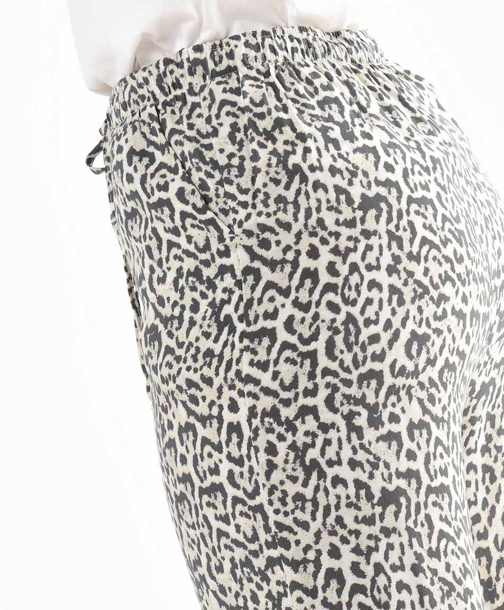 Pantalón mujer animal print lazo wide Pantalón mujer animal print lazo wide