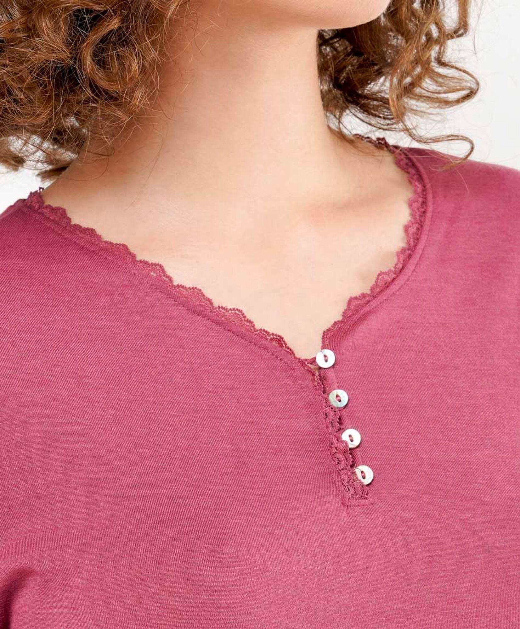 Pijama mujer detalles floreado Pijama mujer detalles floreado
