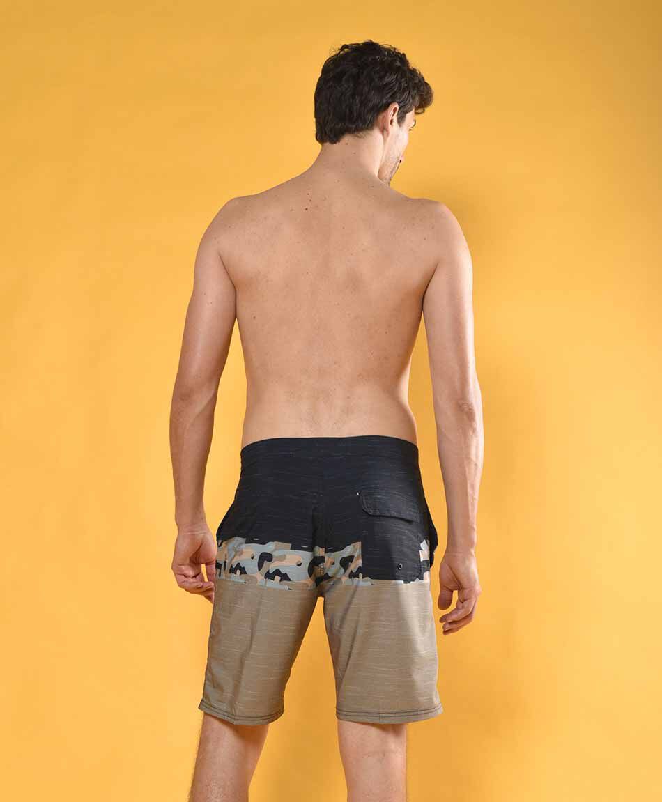 Traje de ba&ntilde;o