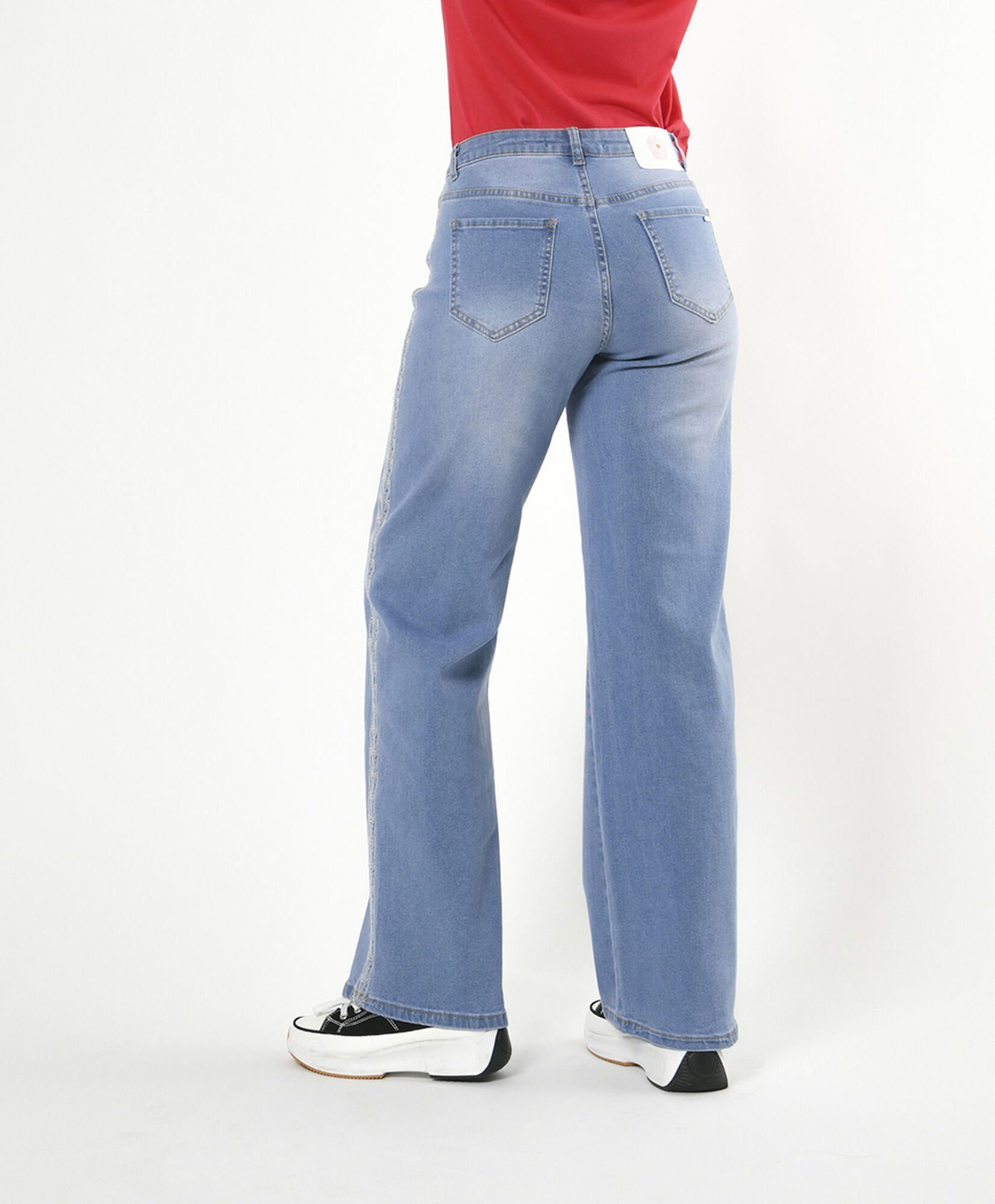 Jeans mujer hojas bordadas wide Jeans mujer hojas bordadas wide
