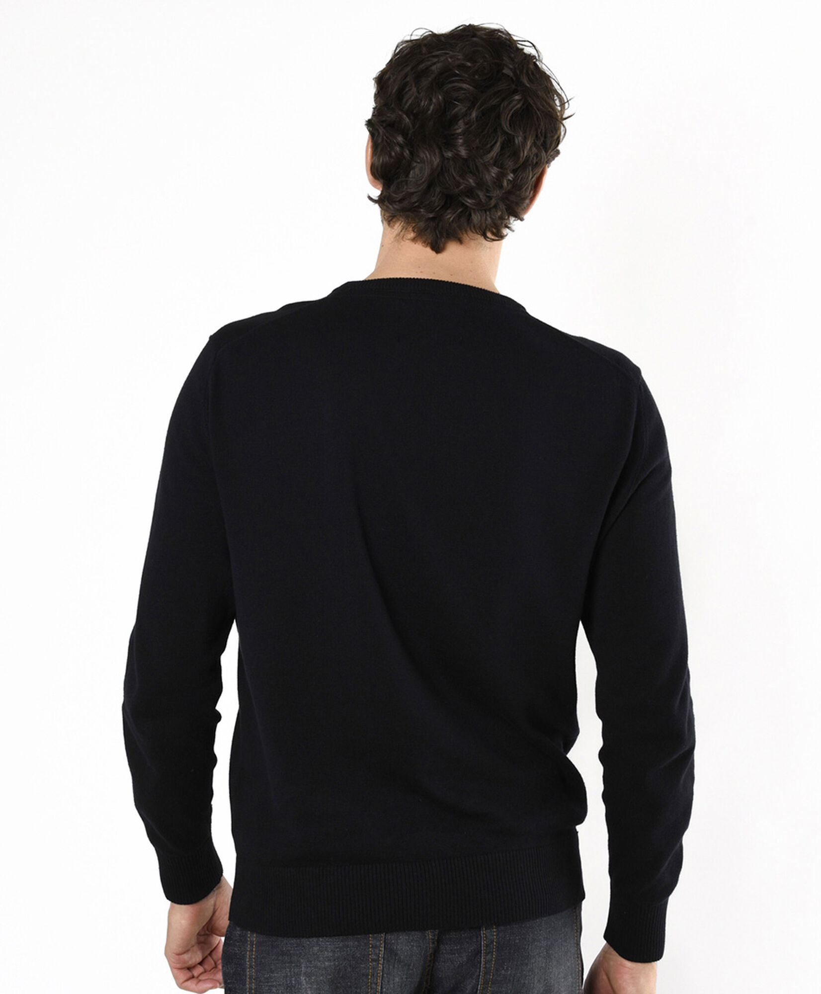 Sweater hombre liso básico negro Sweater hombre liso básico negro