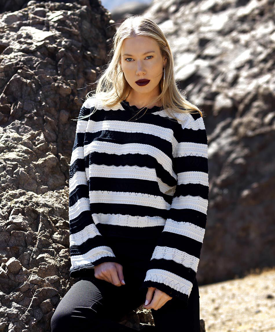 Sweater mujer líneas diseños