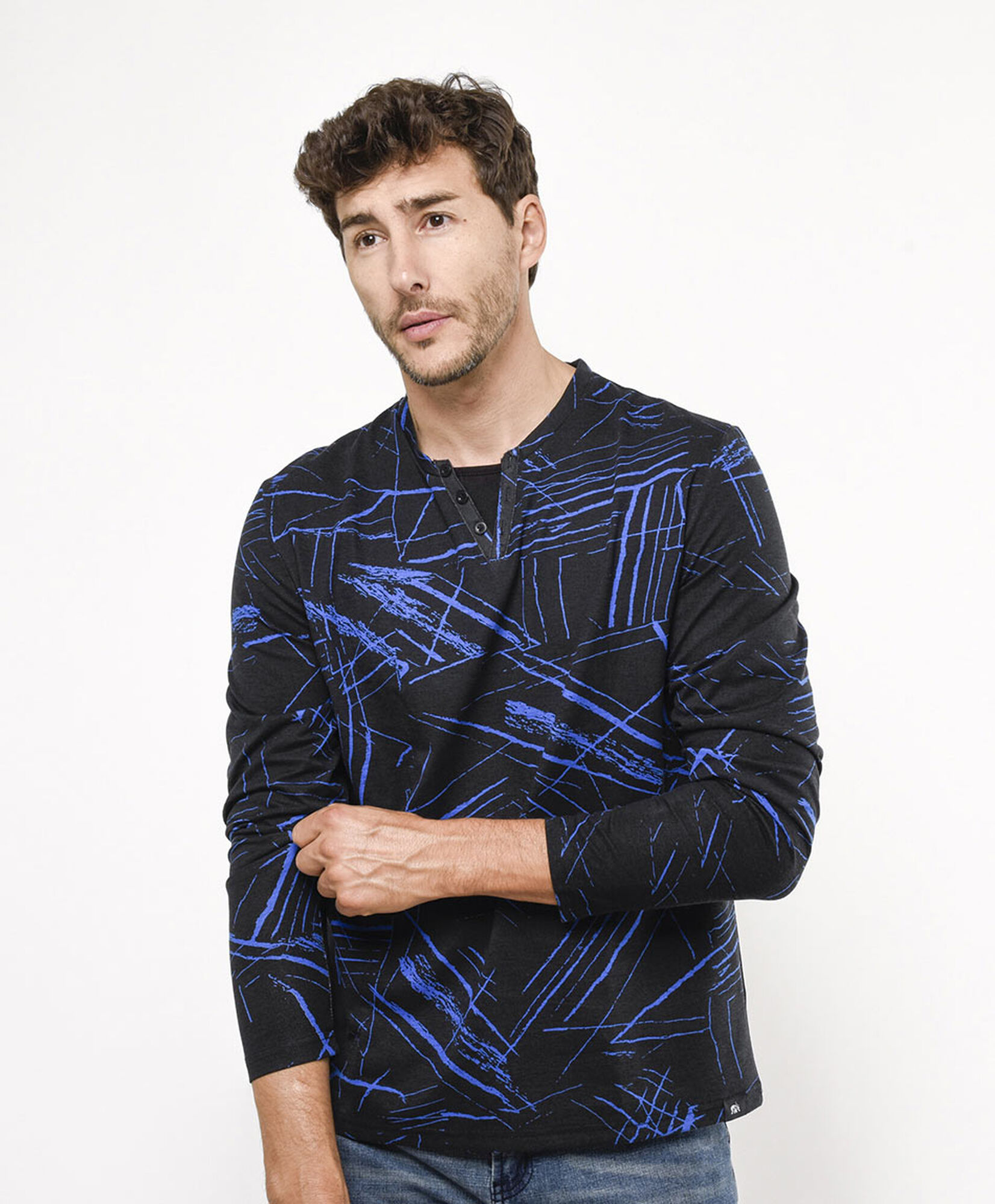Polera hombre graffiti botones Polera hombre graffiti botones