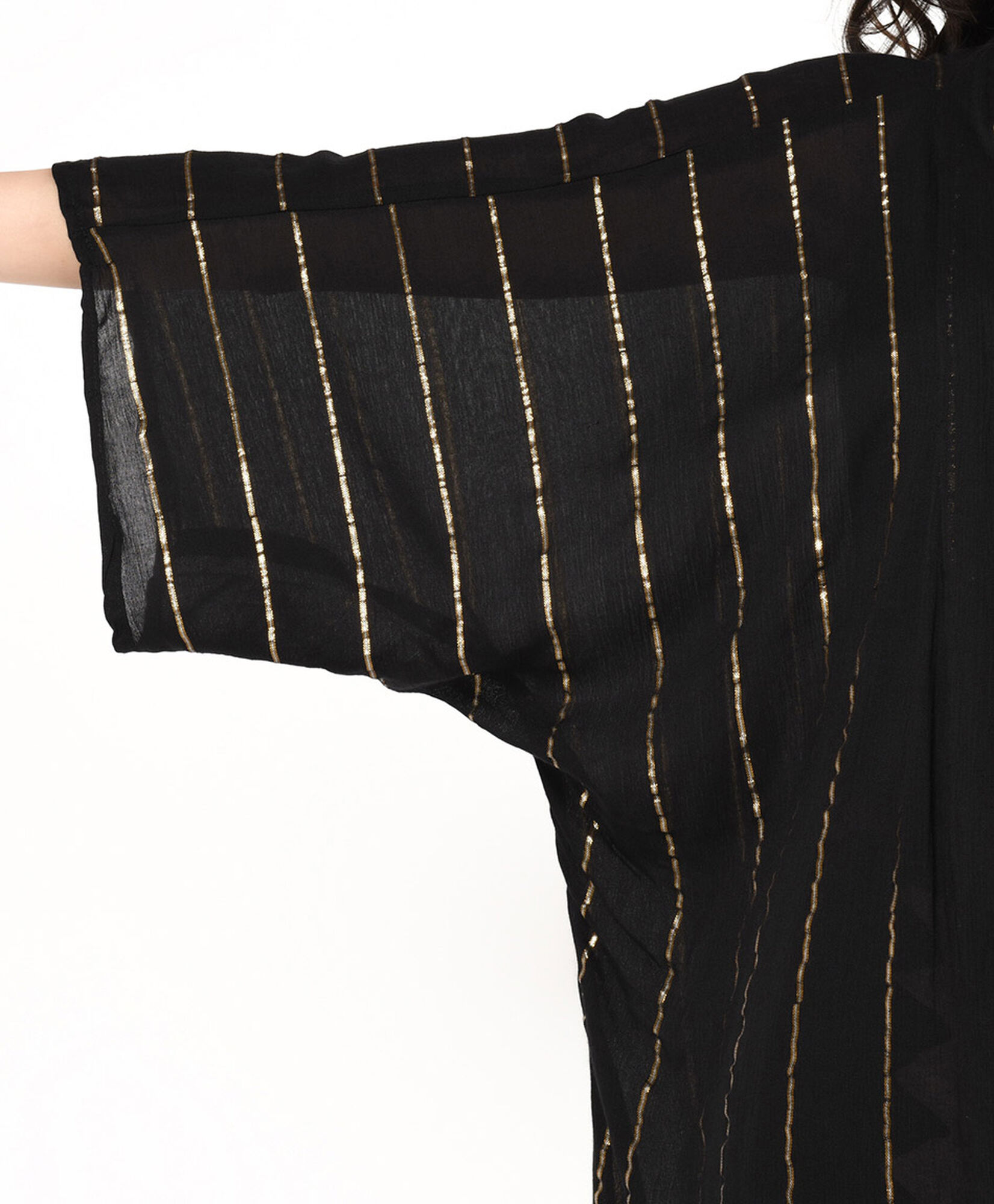 Kimono mujer líneas doradas Kimono mujer líneas doradas