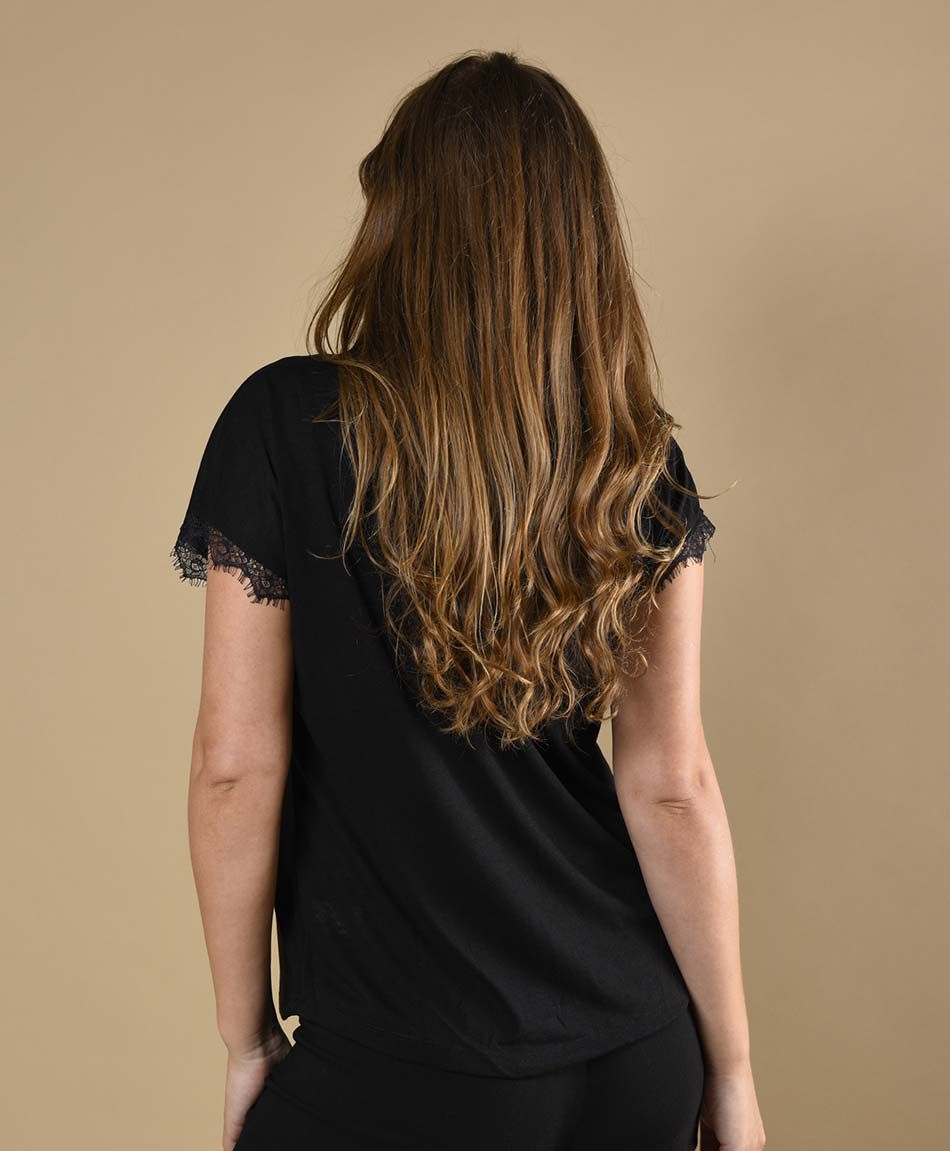 Polera manga corta cuello redondo