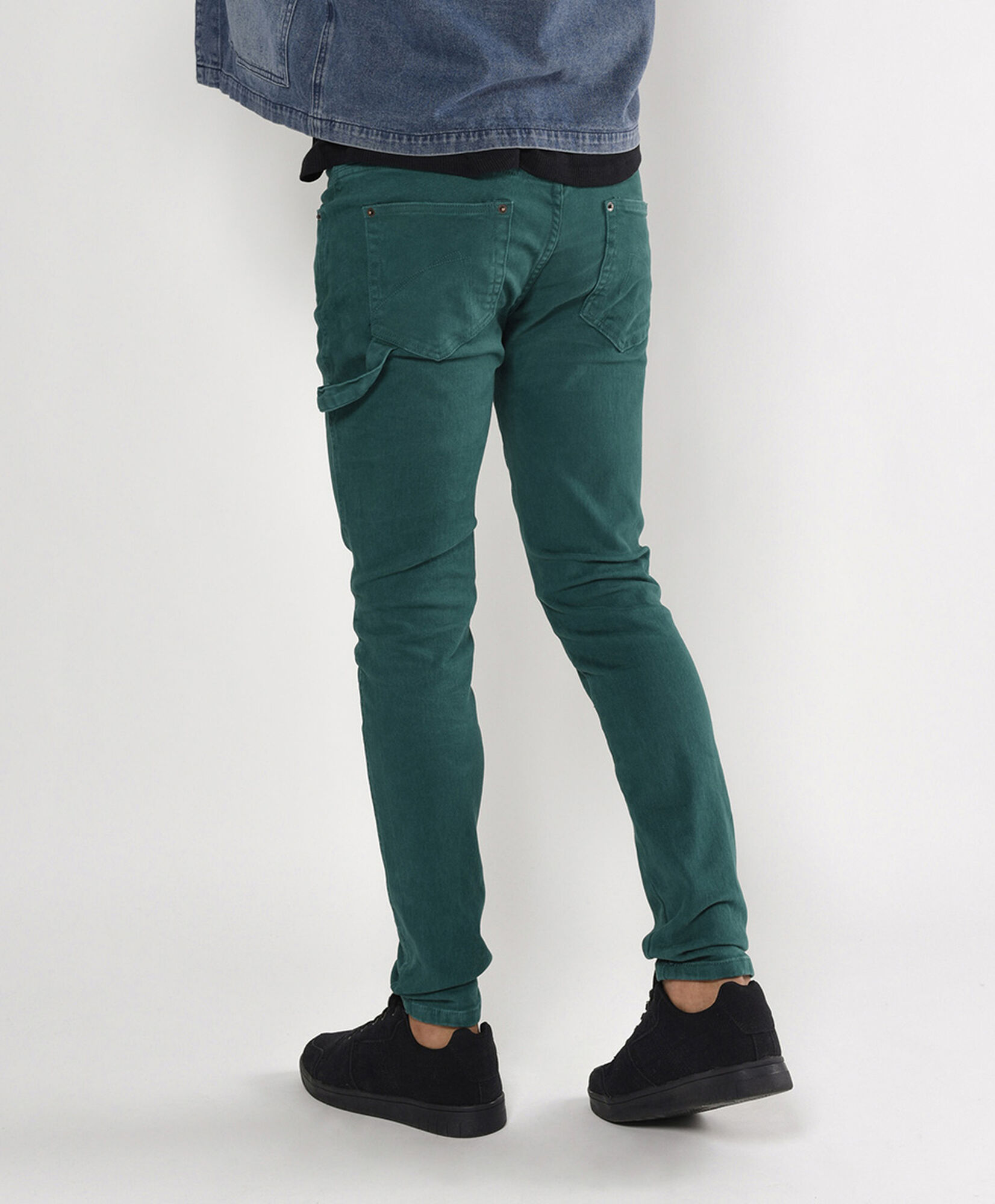 Jeans hombre color liso skinny fit Jeans hombre color liso skinny fit
