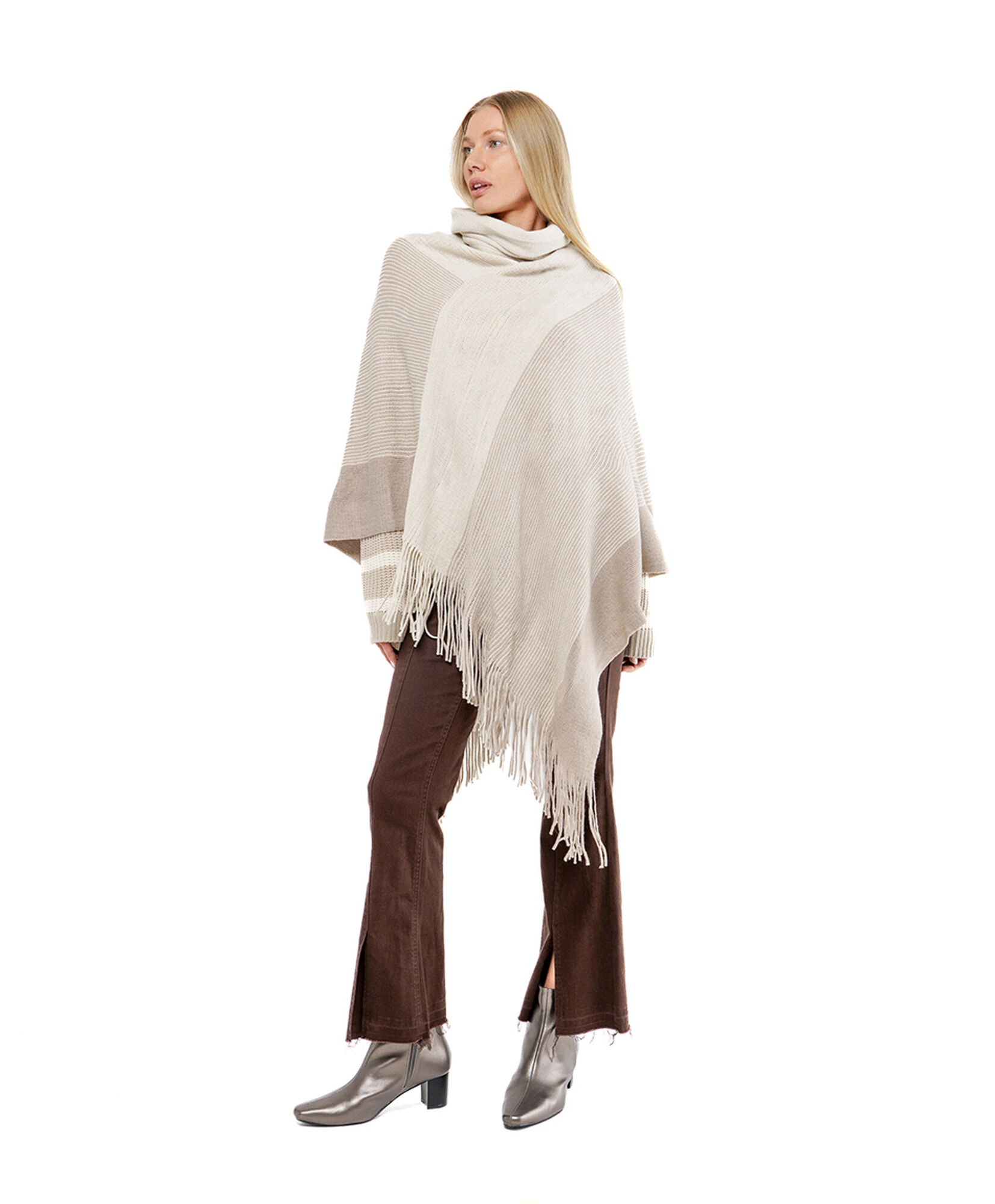 Poncho mujer bicolor flecos Poncho mujer bicolor flecos