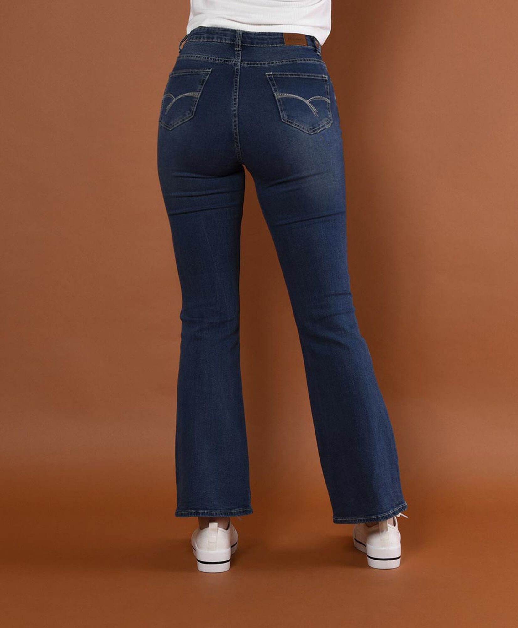 Jeans tiro alto flare Jeans tiro alto flare