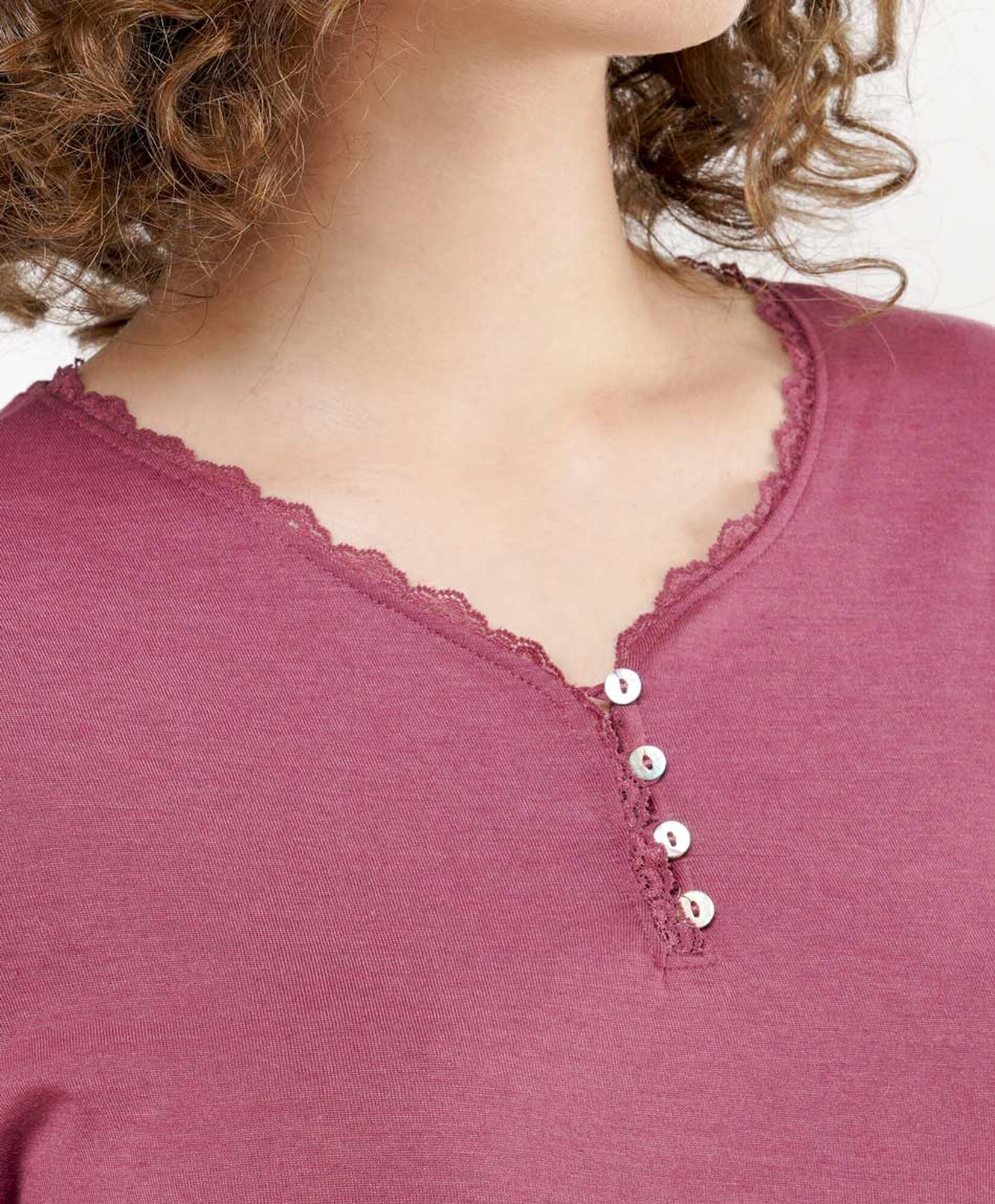 Pijama mujer detalles floreado Pijama mujer detalles floreado