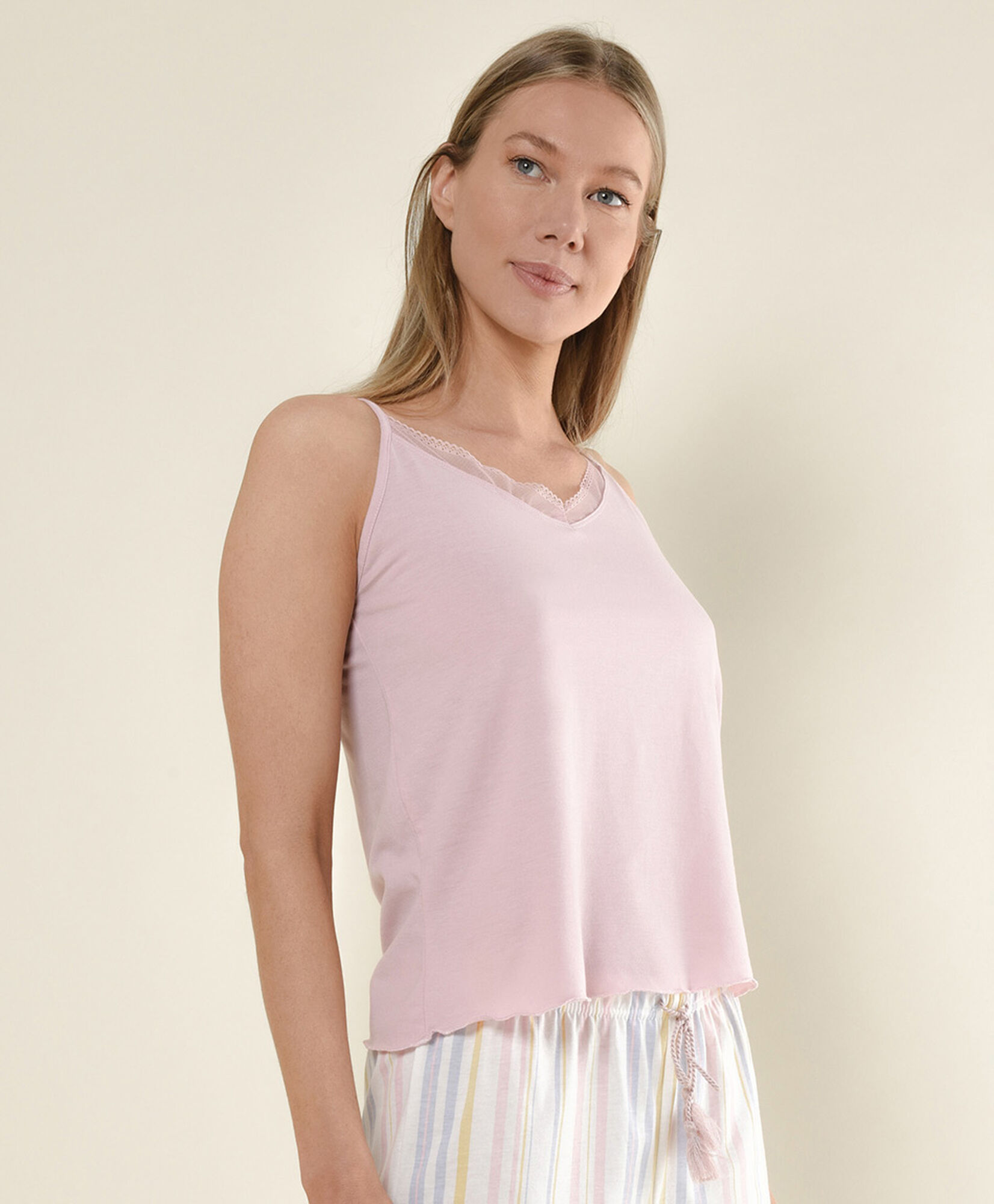 Pijama mujer encaje short Pijama mujer encaje short