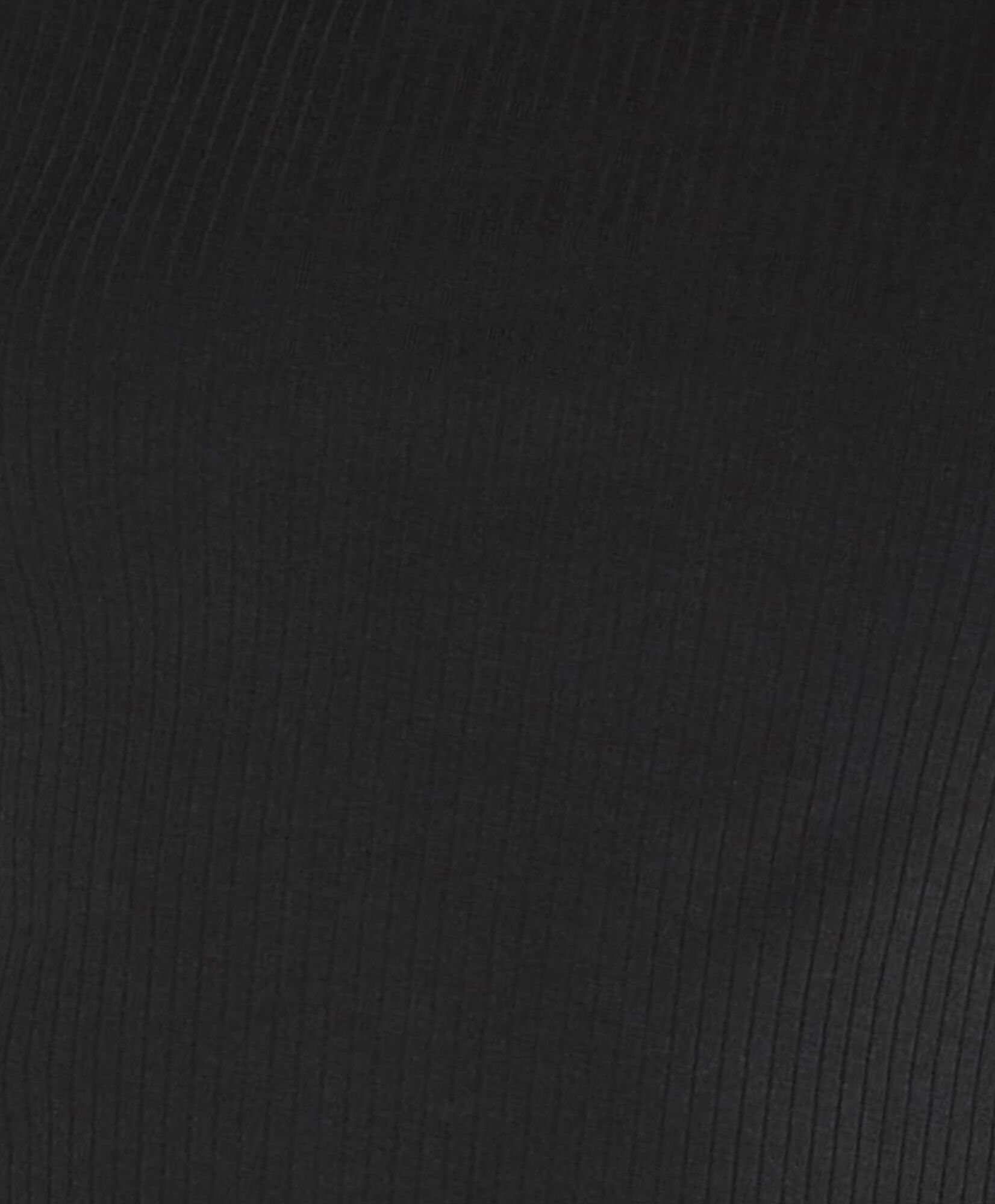 Polera mujer acanalada cuello en v negra Polera mujer acanalada cuello en v negra