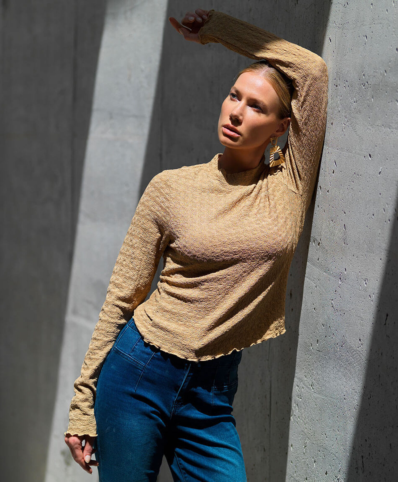 Polera mujer textura ondulada Polera mujer textura ondulada