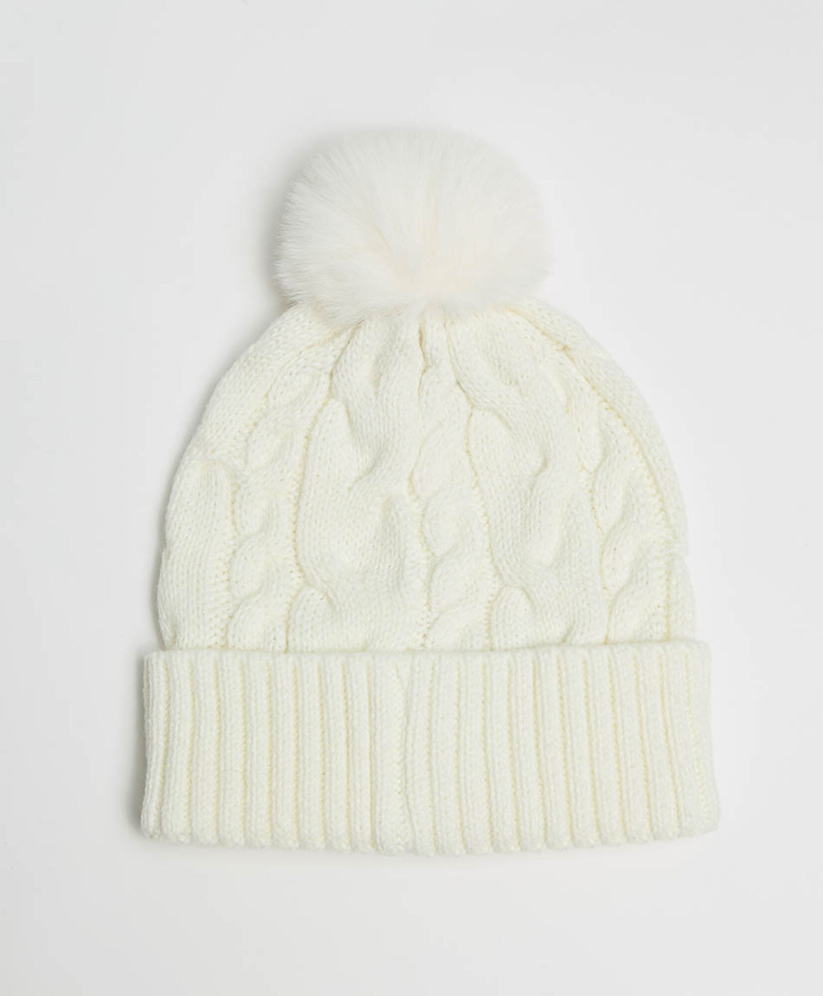 Gorro mujer trenzado pompón Gorro mujer trenzado pompón