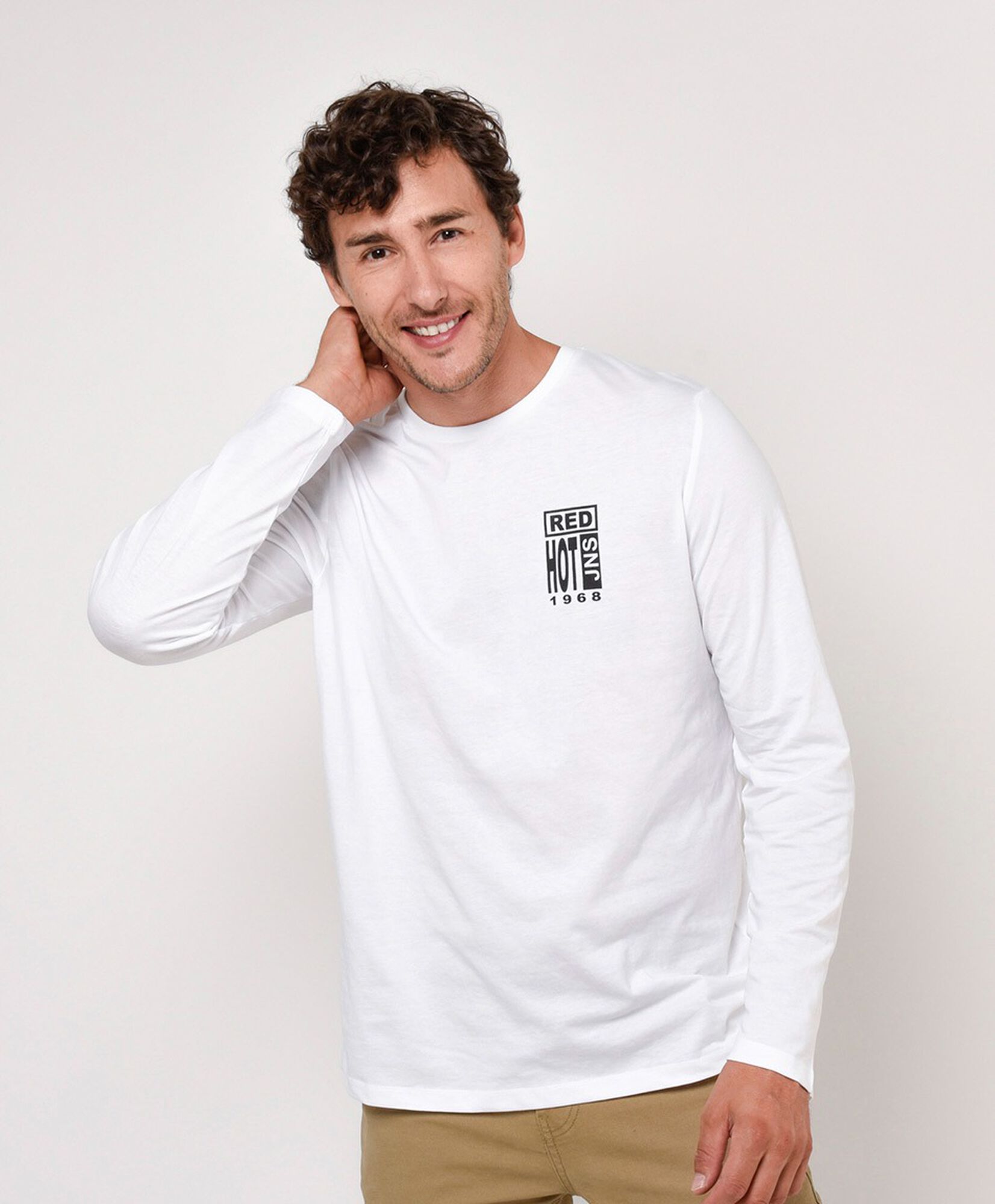 Polera hombre doble estampado Polera hombre doble estampado