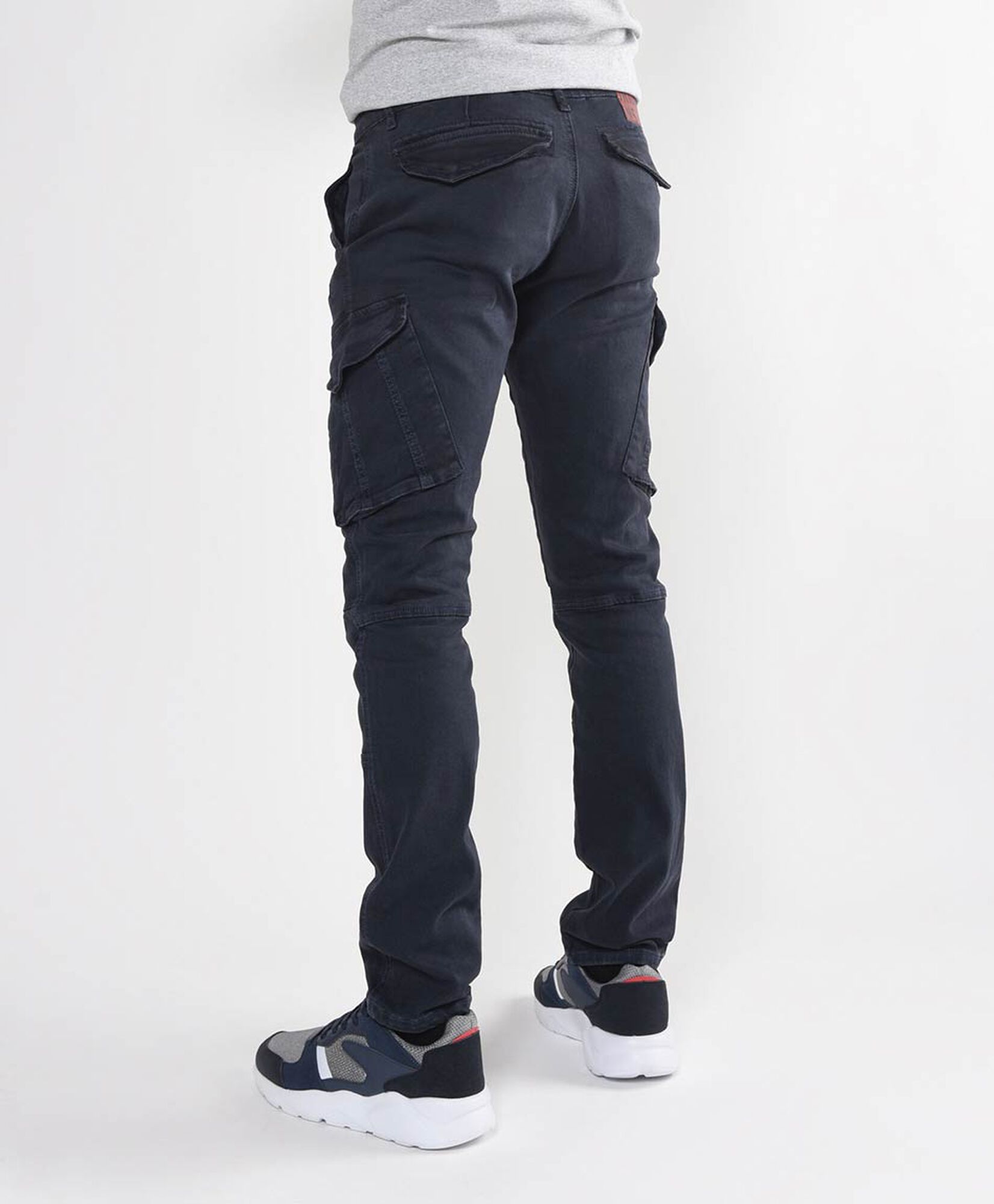 Jeans hombre cargo costuras slim fit Jeans hombre cargo costuras slim fit