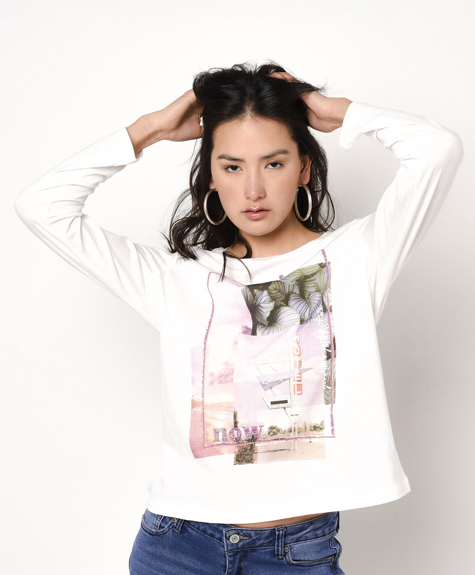 Polera mujer estampado collage Polera mujer estampado collage